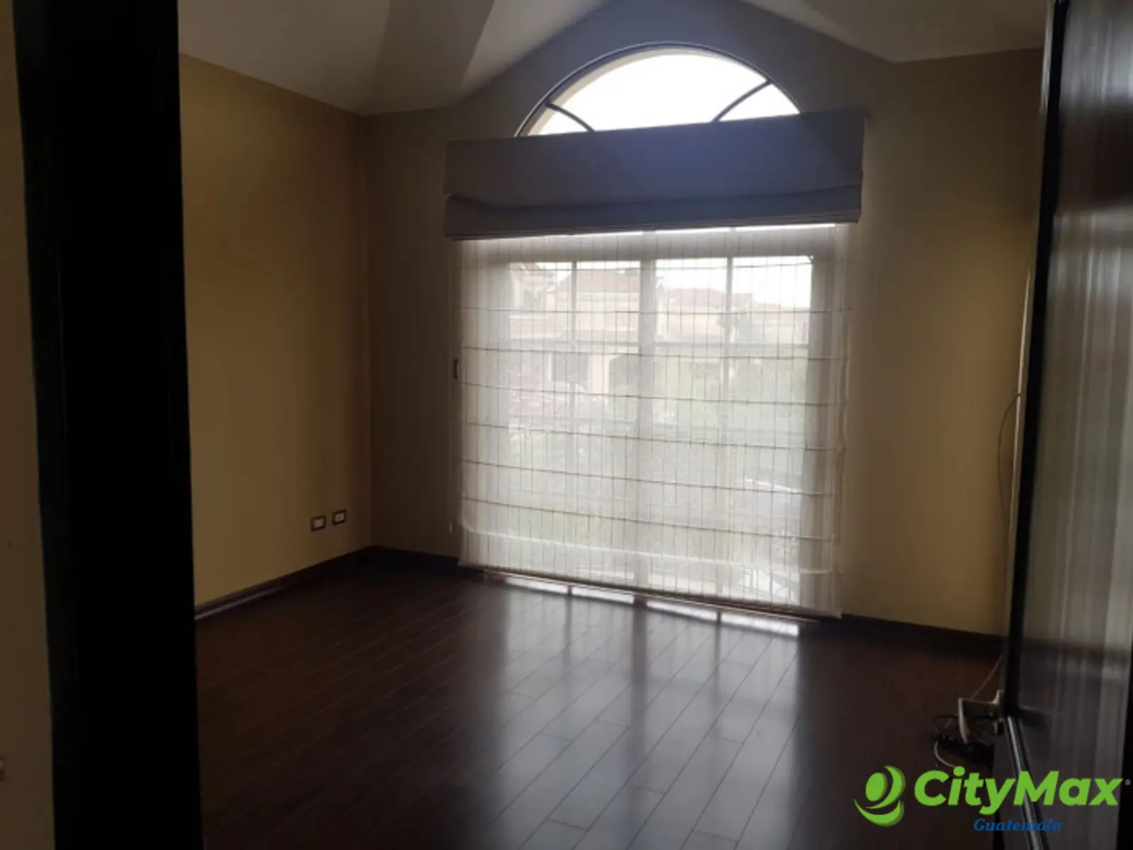 Casa en Venta en Villas Suiza Zona 16, Ideal Inversión! - foto 11