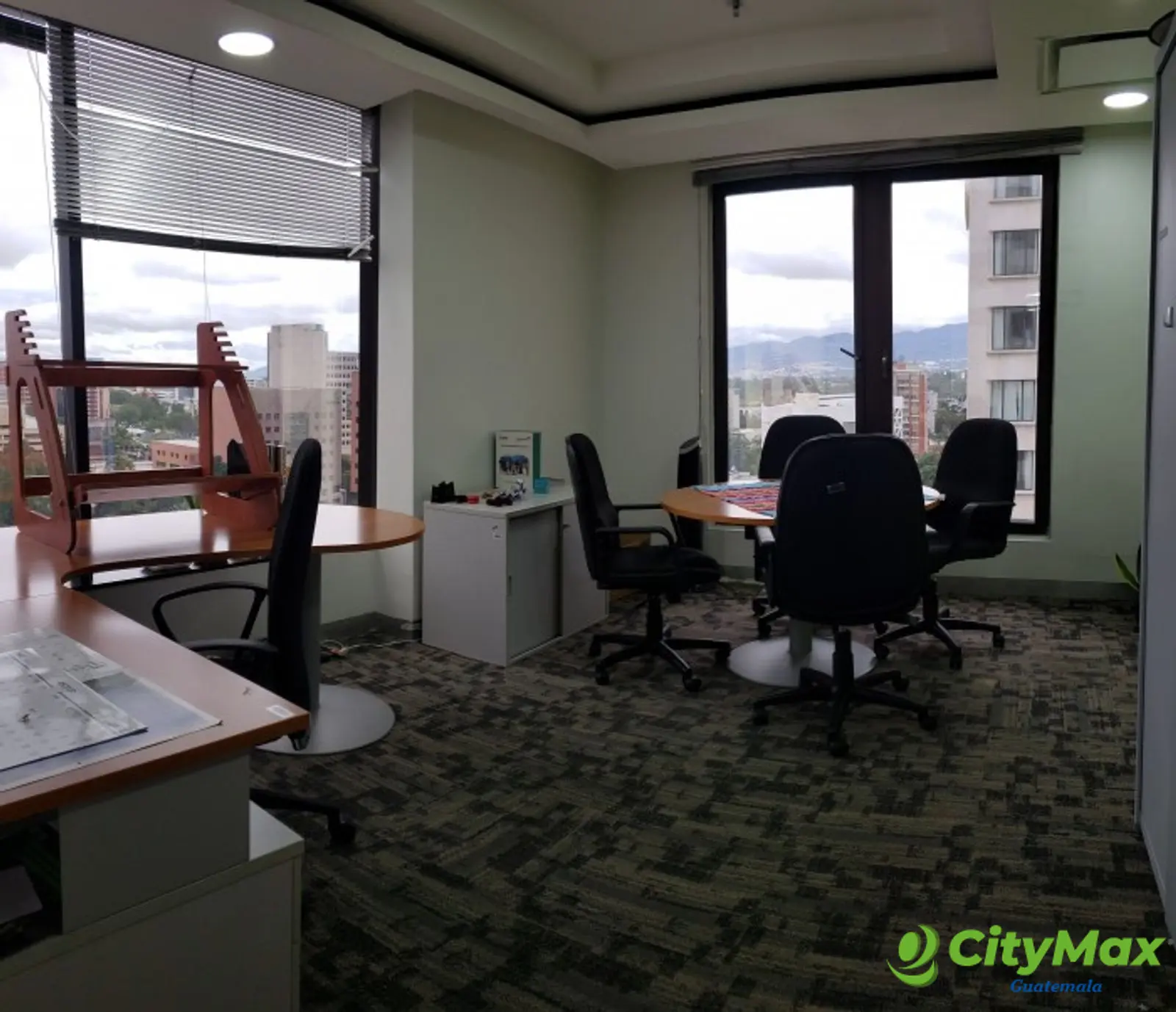 Oficina en venta zona 10 NIVEL COMPLETO inversión  - foto 22