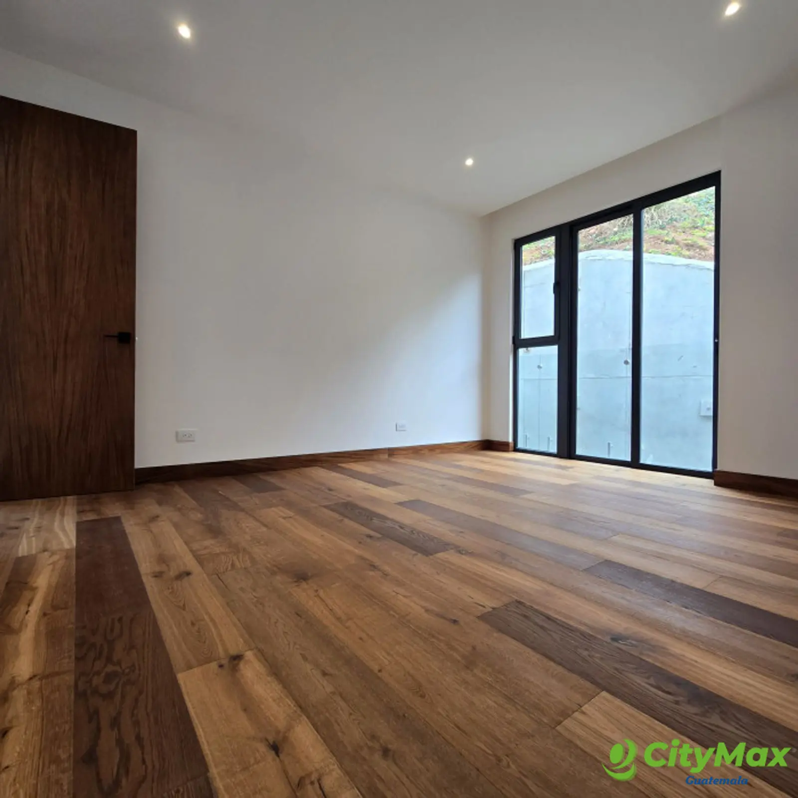 Lujosa Casa en Venta en Exclusiva Zona 16 el Pulte - foto 24