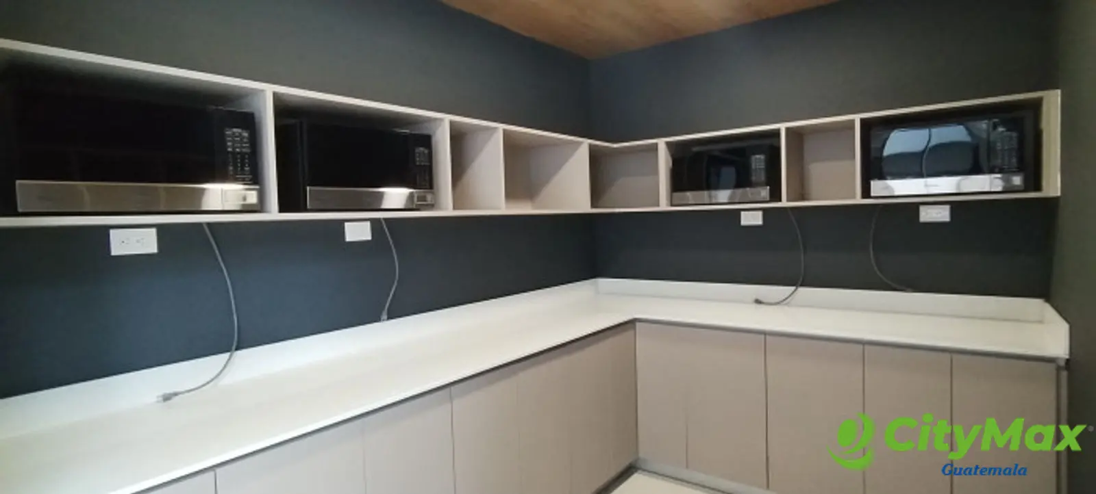 Oficina venta en zona 14 para inversión! rentada - foto 12
