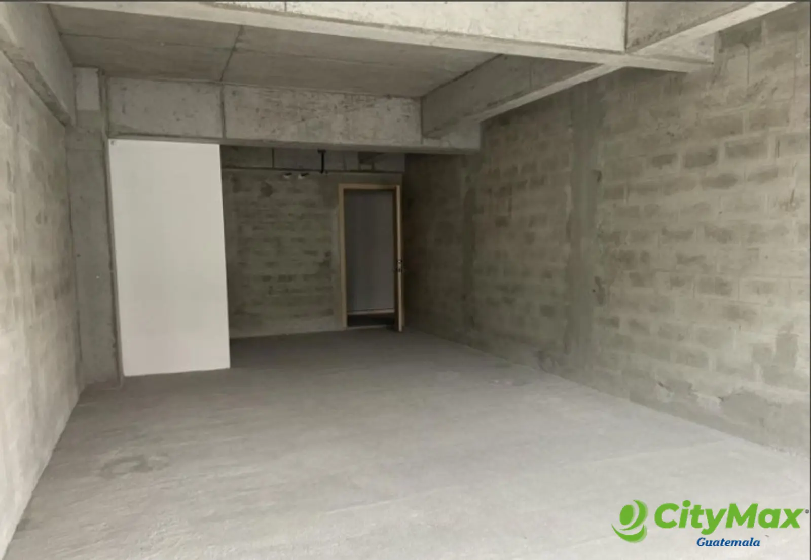 Oficina para inversión en venta en zona 10 Rentada - foto 7