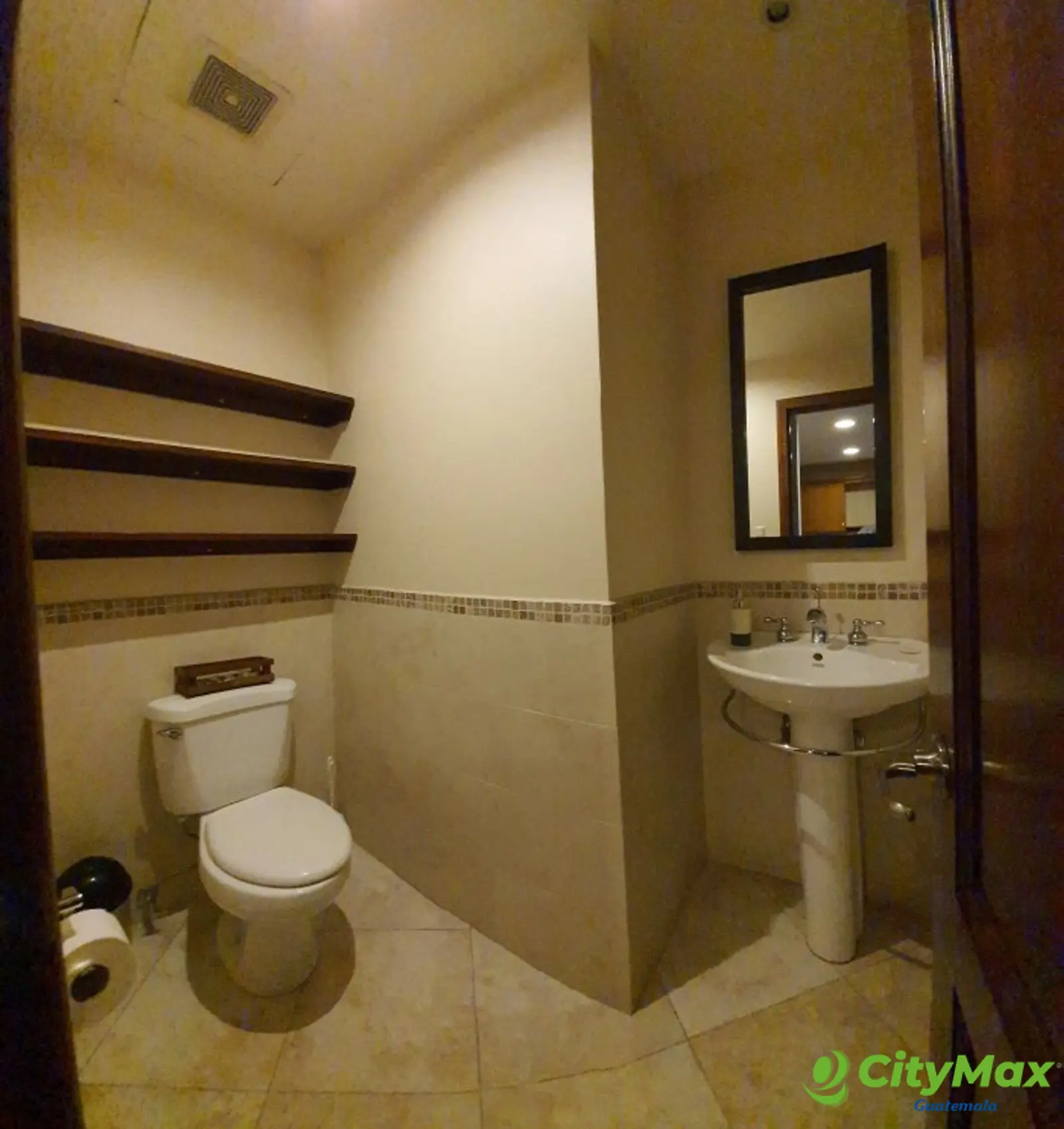 En Alquiler Apartamento Amueblado en Zona 10 Guatemala - foto 19