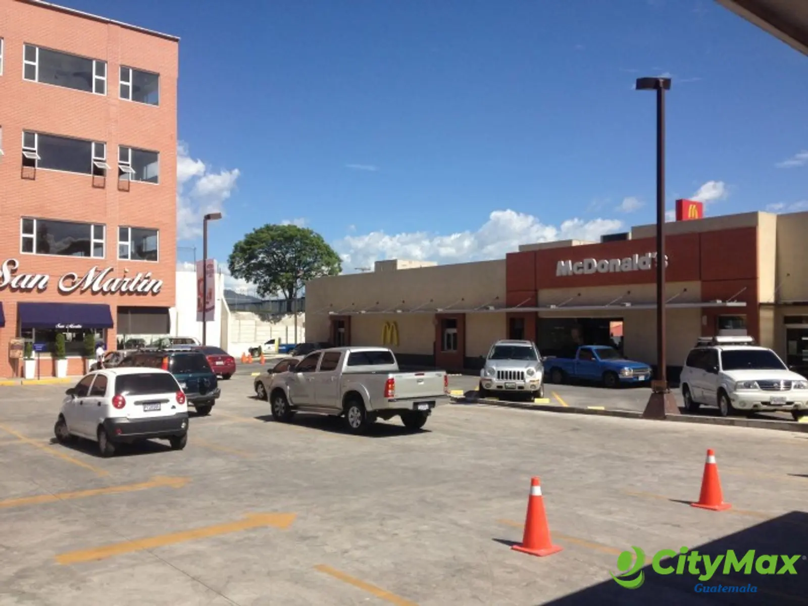 Alquilo Local con 500.00m2 en Zona 12 Petapa - foto 6