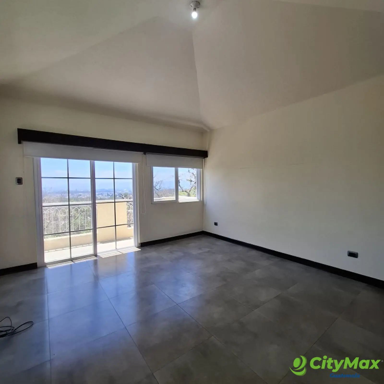 En venta casa de 4 habitaciones en Cañadas del Encinal - foto 13