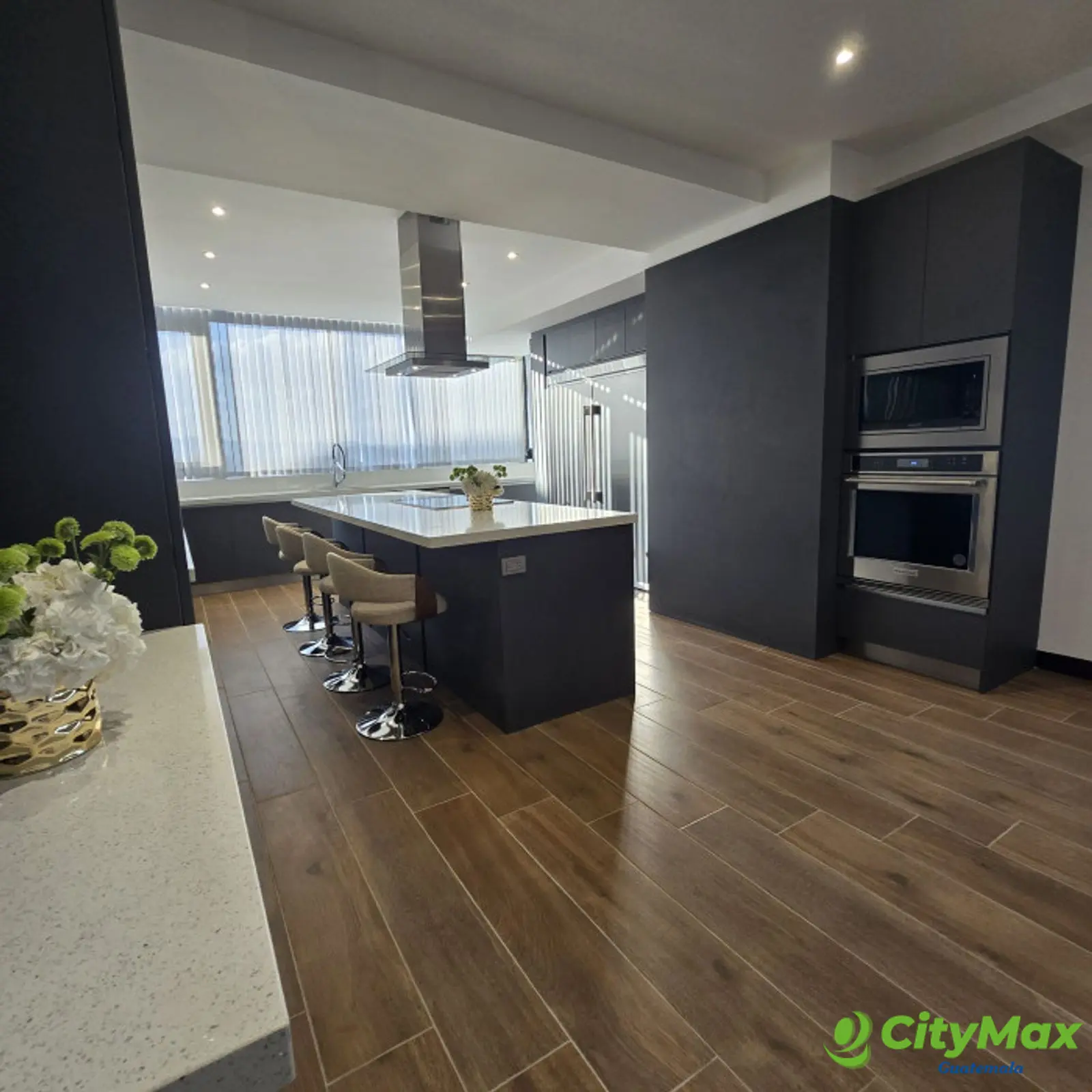 Penthouse de lujo Amueblado en Venta Zona 10 Guatemala - foto 8