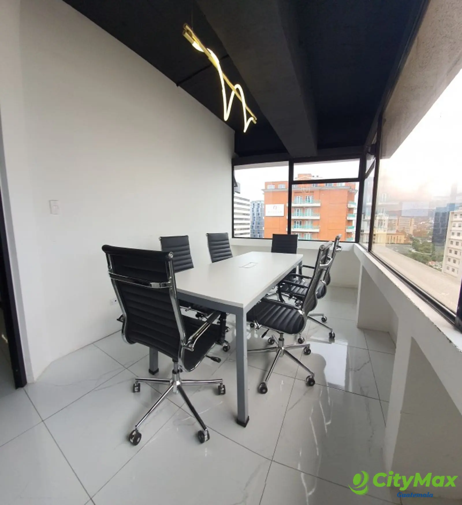 Oficinas en Avenida Reforma Zona 10 - foto 6