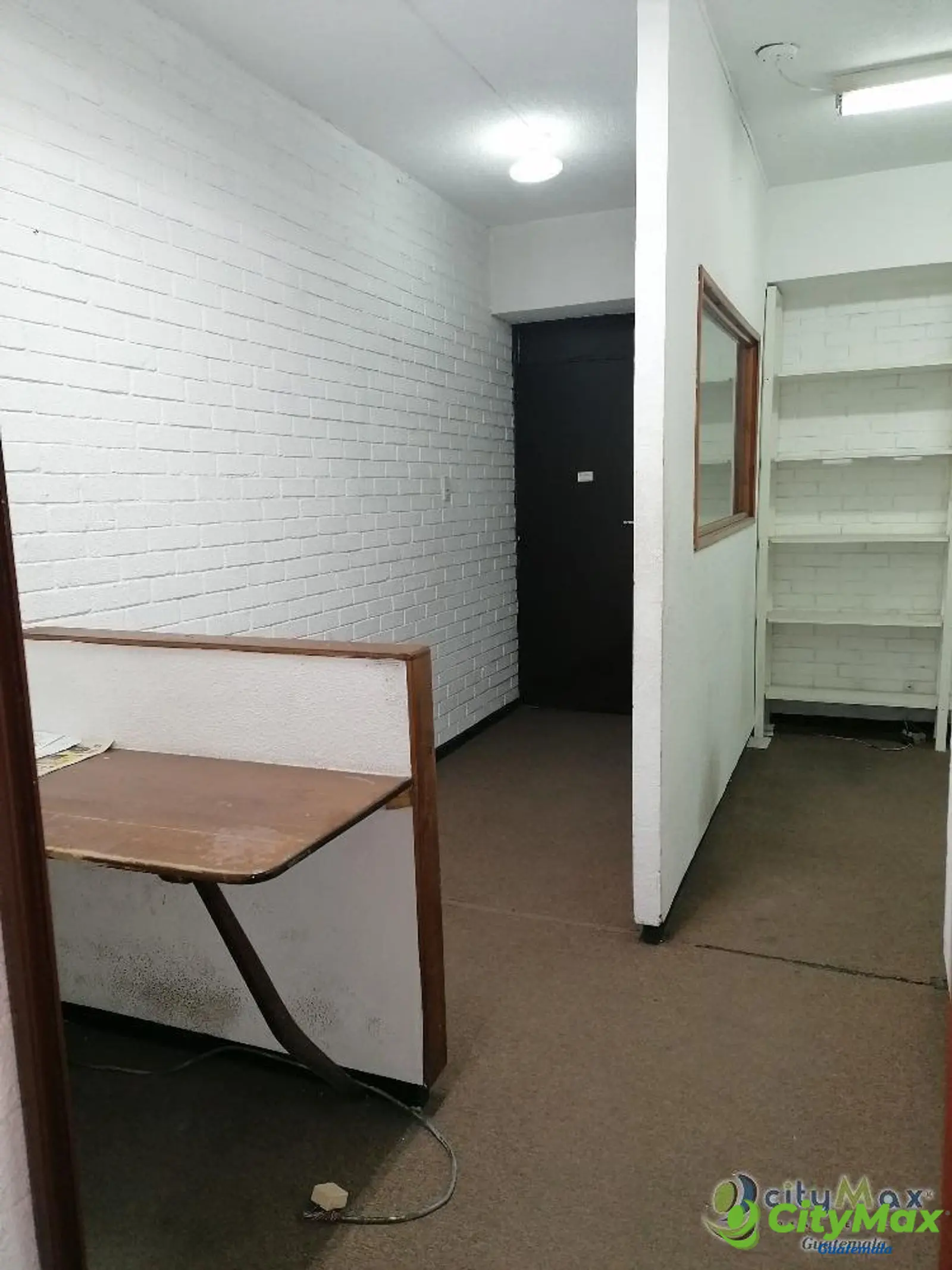 Rento Oficina Comercial en zona 9 sobre Avenida Reforma - foto 11