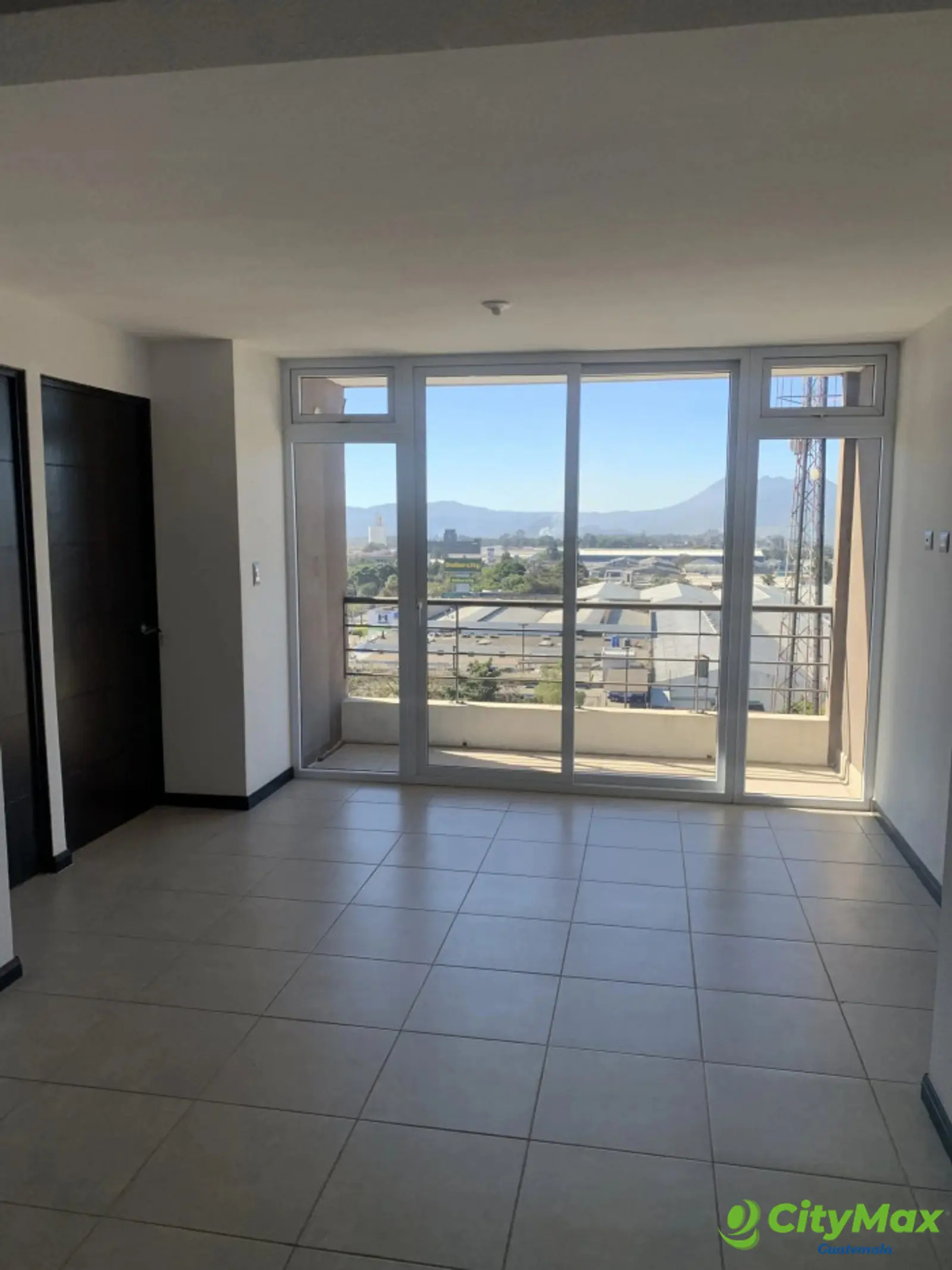 En Venta Apartamento En Villasol Zona 12 - foto 3