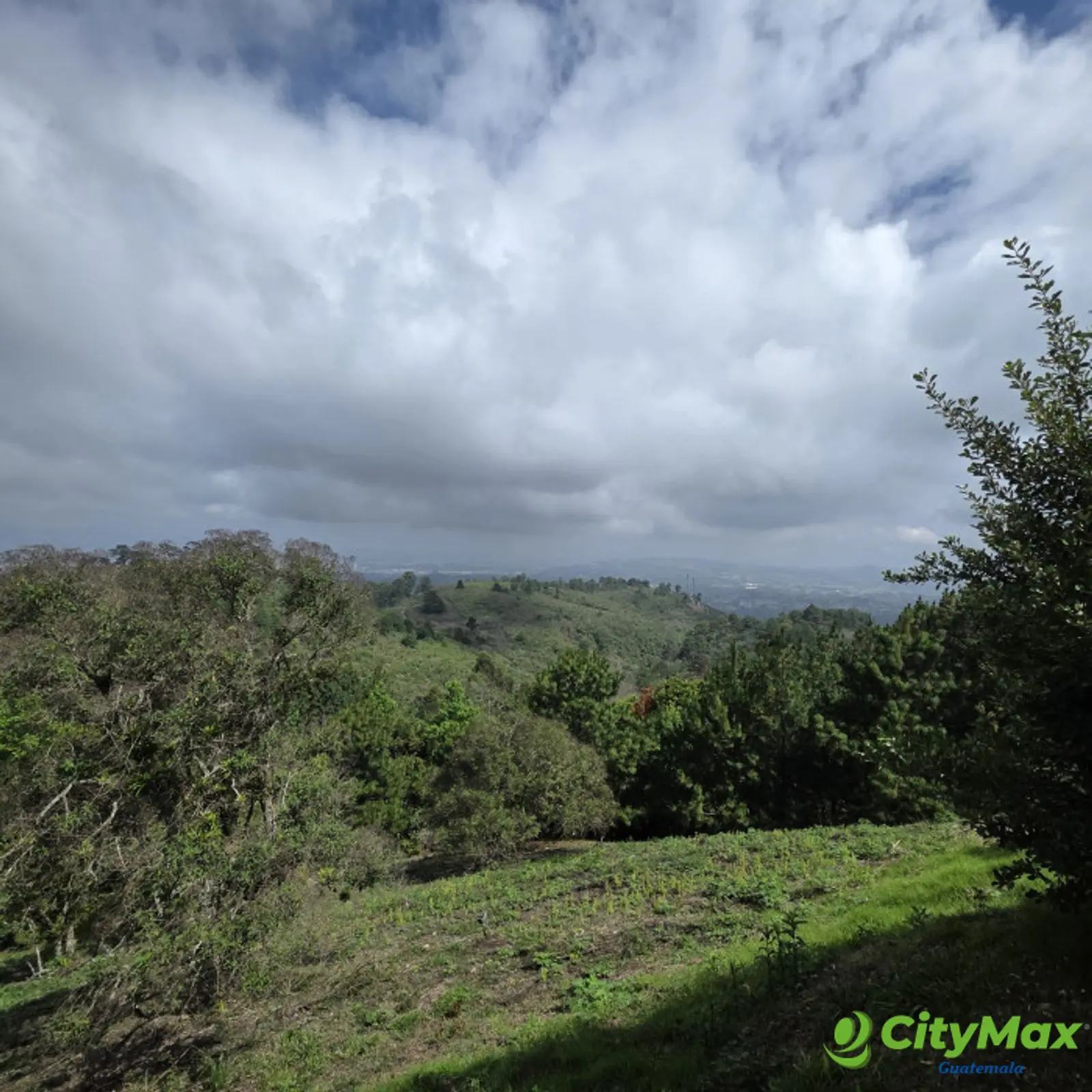 Terreno en venta en El Pulté zona 16 Guatemala - foto 3