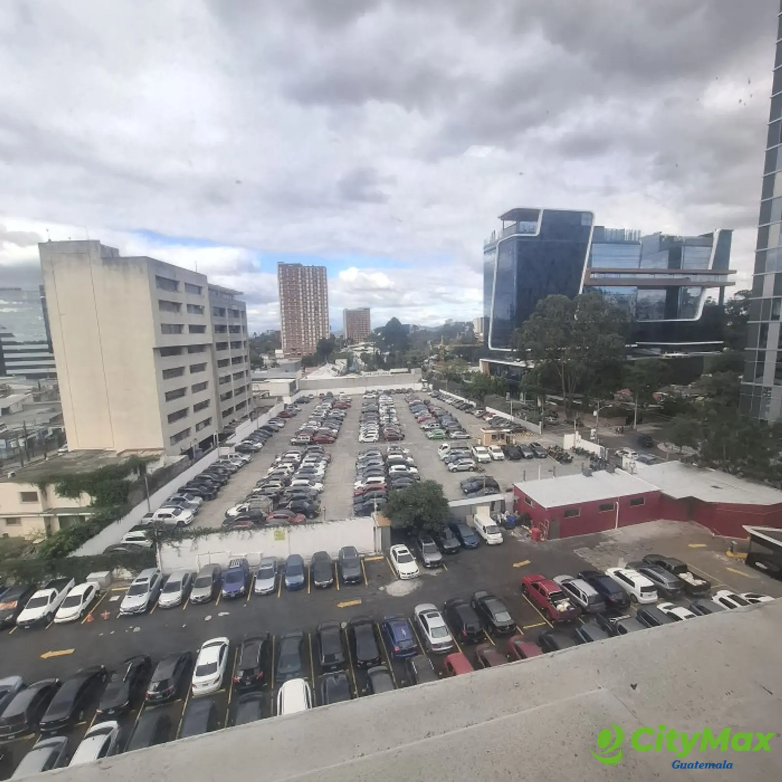 Oficina Comercial en Renta en Zona 10 Ciudad de Guatemala - foto 3