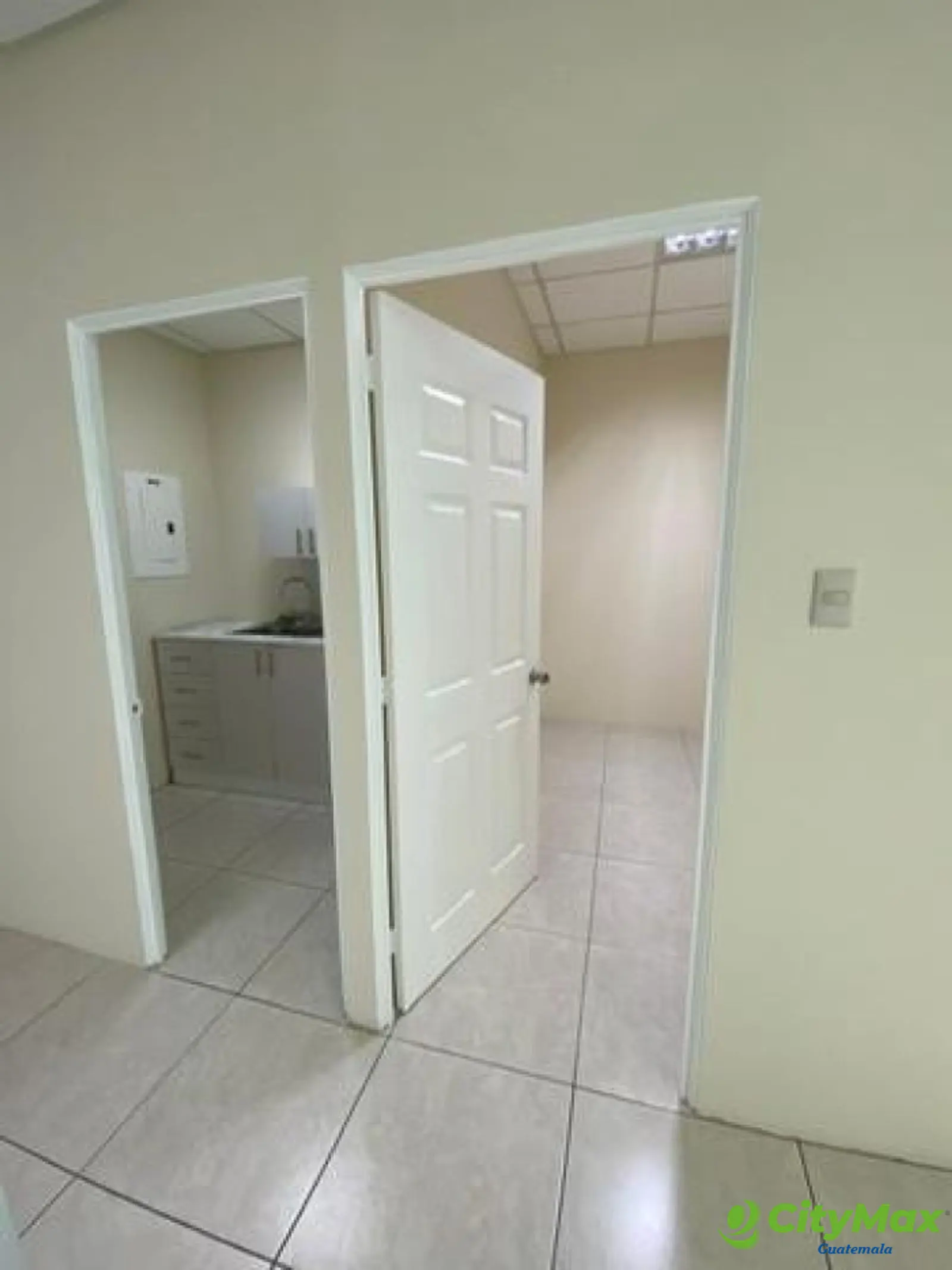 Oficina en Renta o Venta en Zona Pradera Zona 10 - foto 10