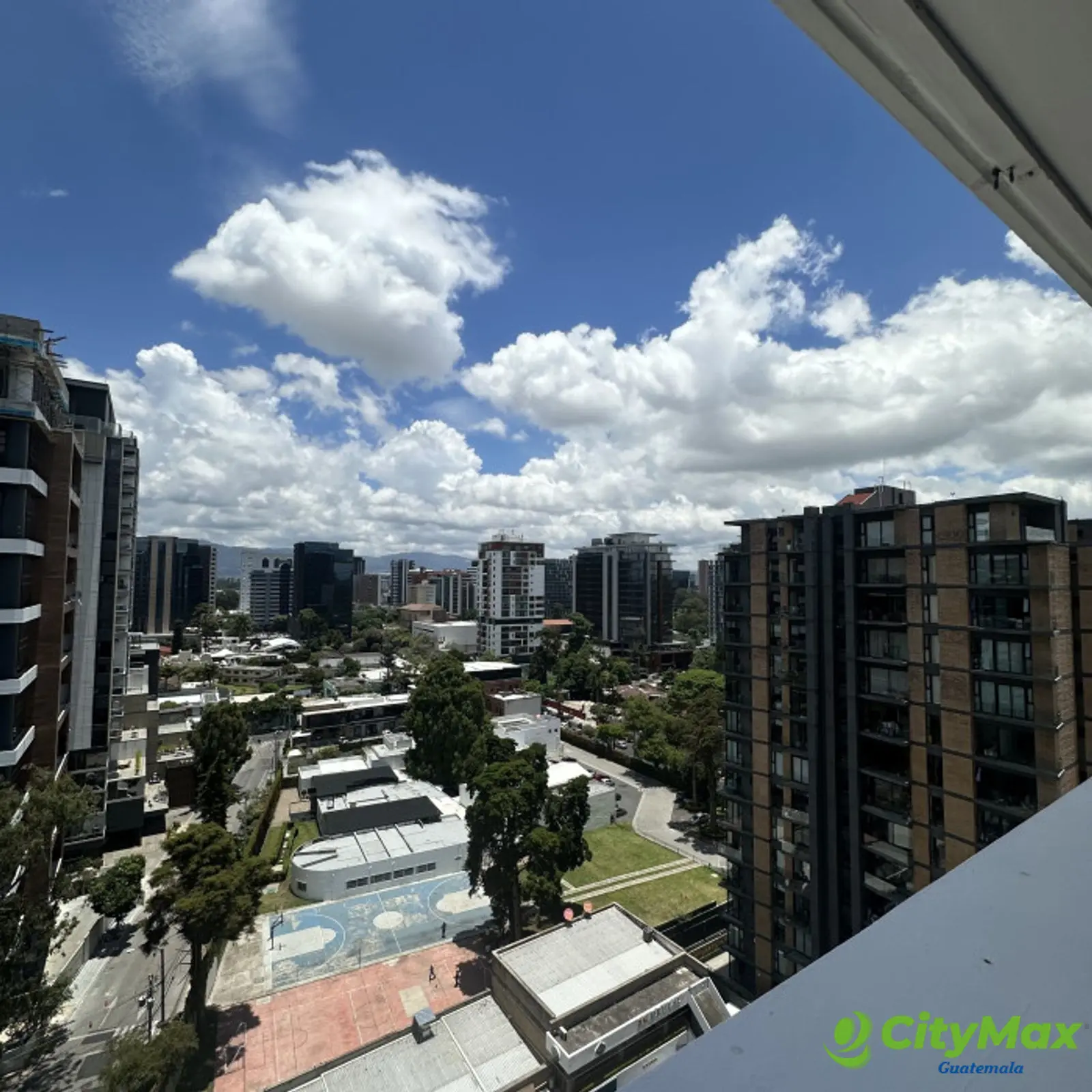Apartamento en venta Tiffany Zona 10 - foto 4
