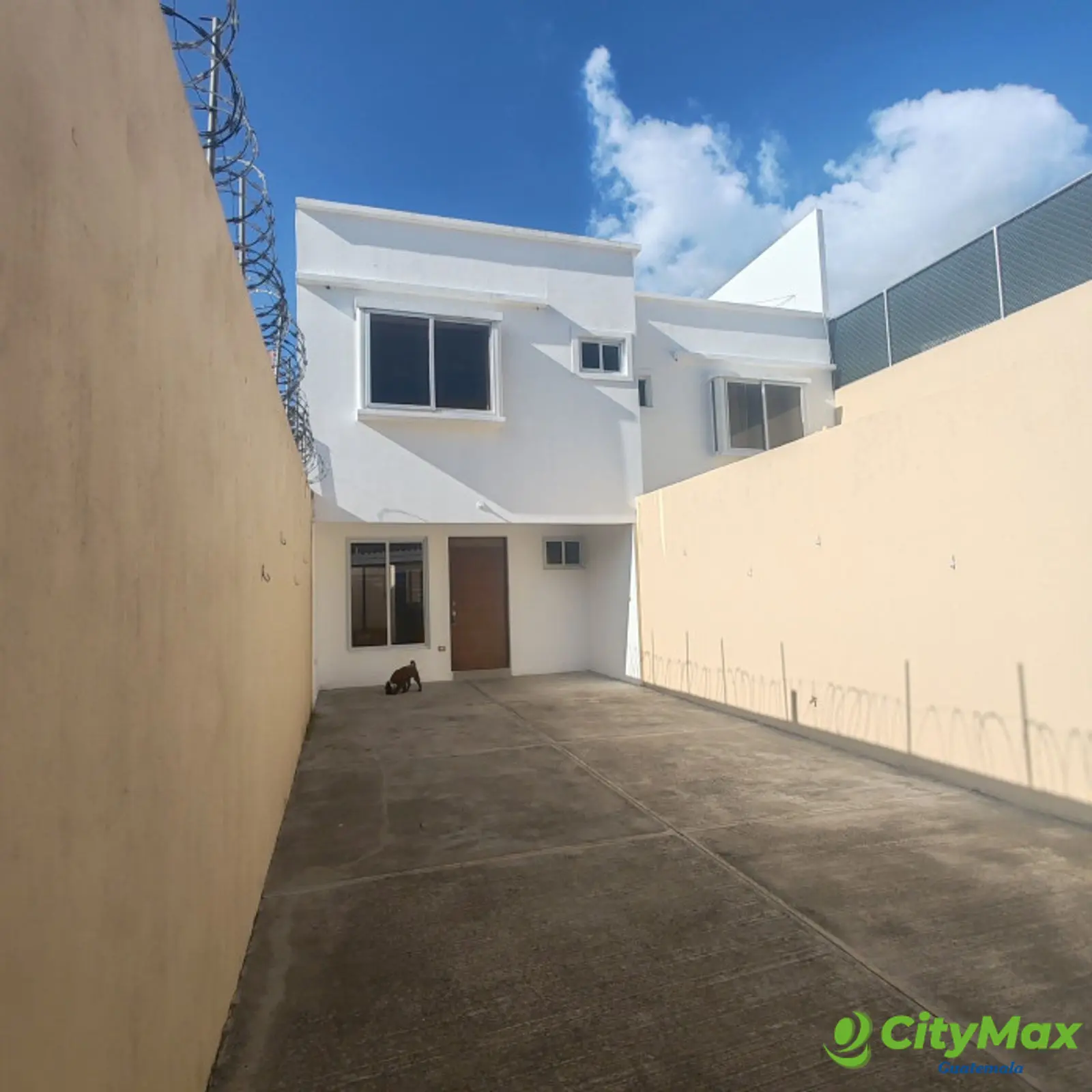 Casa en Venta Hacienda Real zona 16 Para inversión  - foto 13