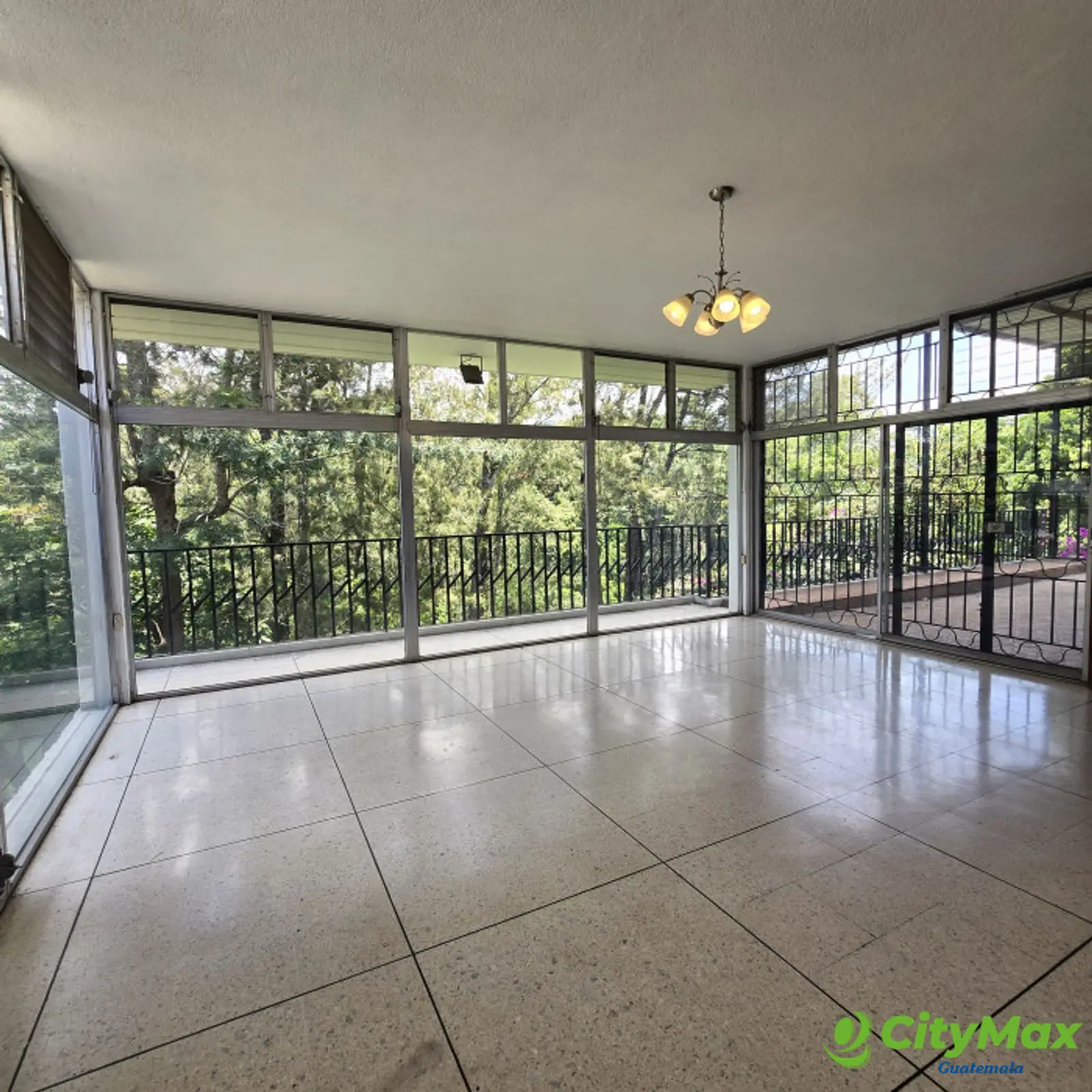 En Renta Casa en Zona 15 ideal para oficinas !! - foto 13