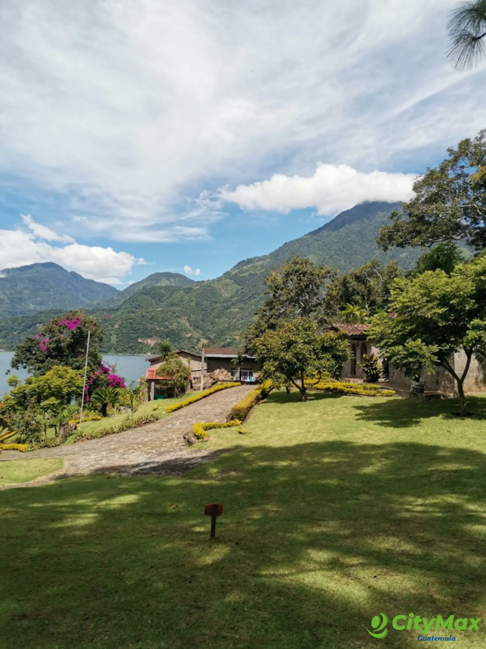Espectácular Casa Santiago Atitlán a la Venta - foto 27