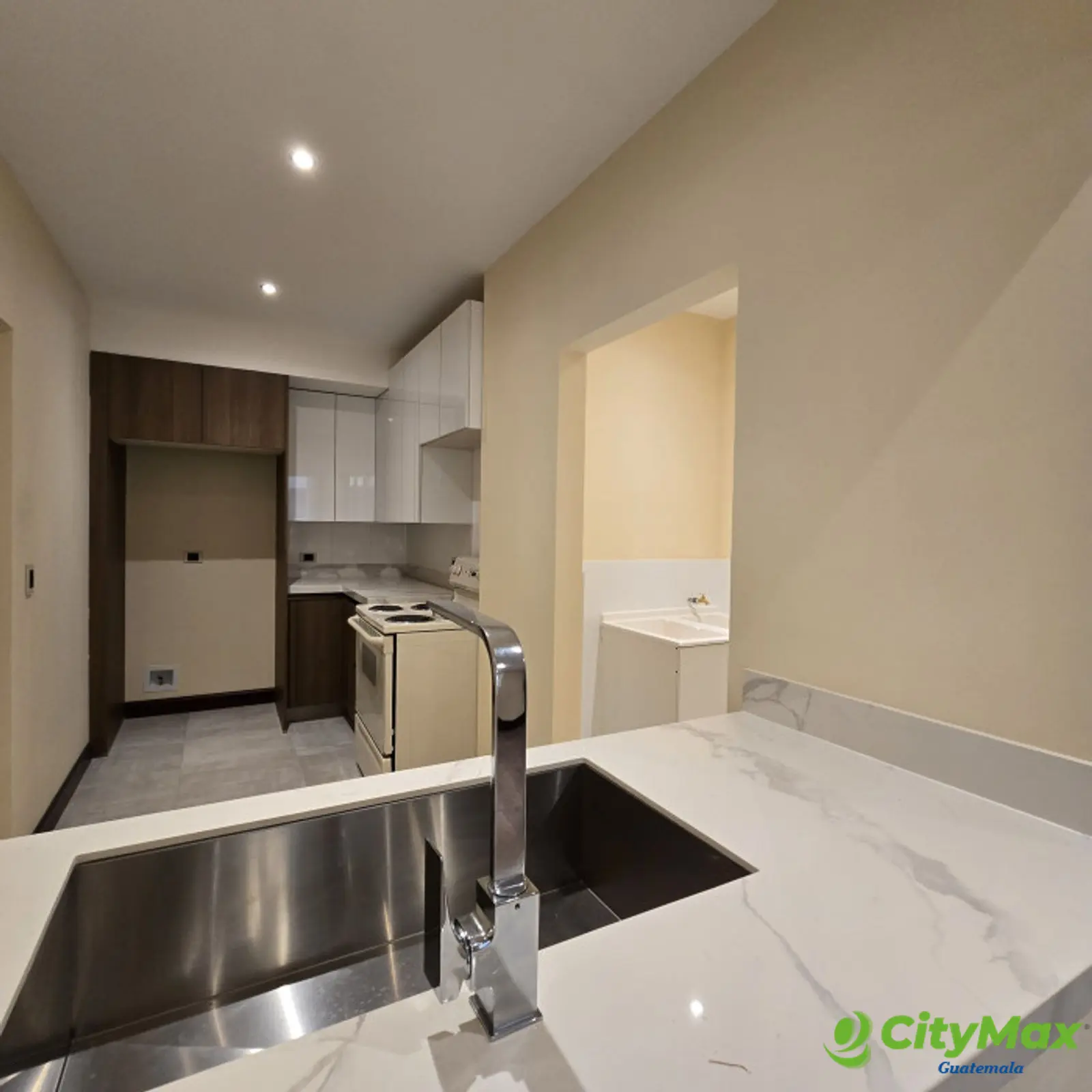 En venta apartamento en Oakland zona 10 Guatemala - foto 4