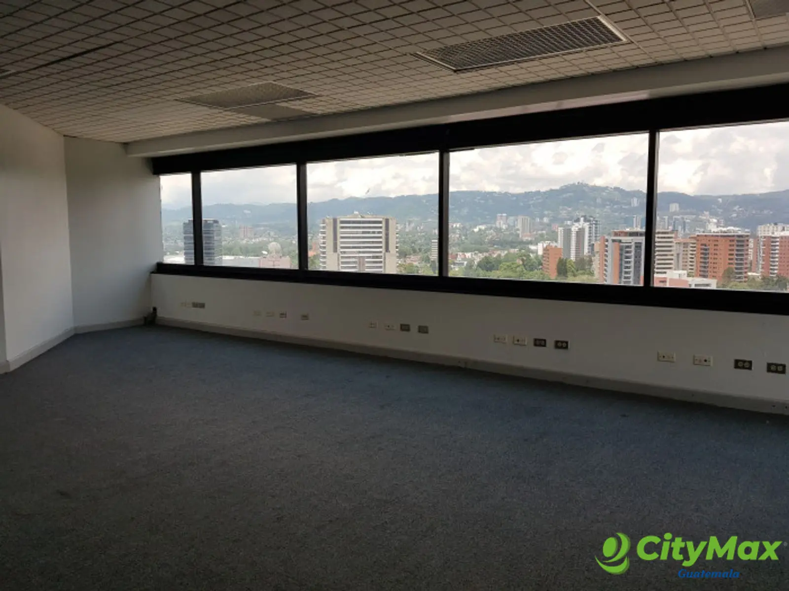 En Alquiler Oficina en Zona 10 Guatemala - foto 14