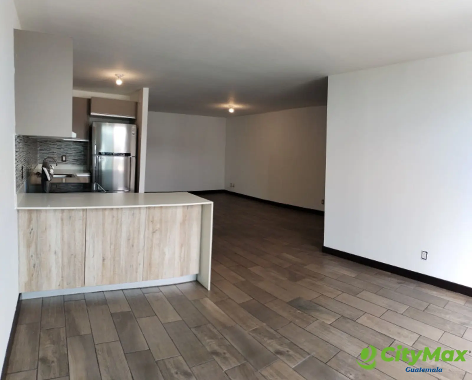 Apartamento en Renta en Zona 10 Edificio Verona - foto 8