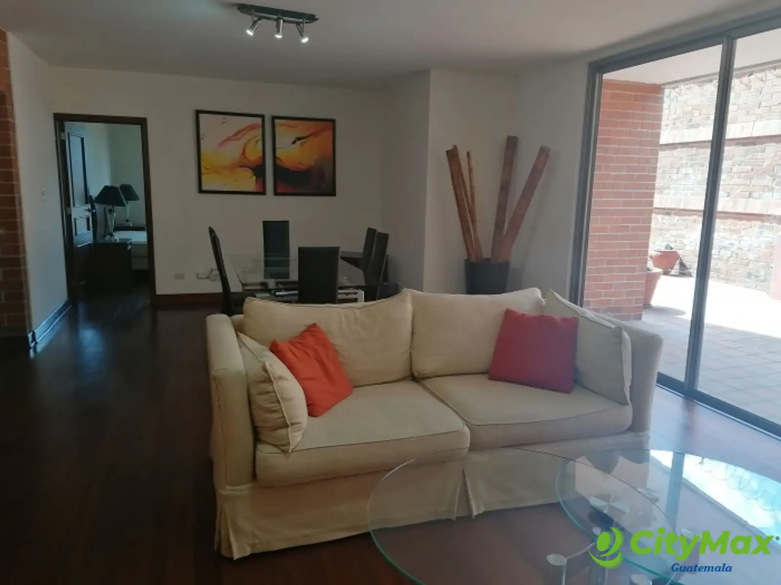 En venta apartamento con muebles rentado en zona 14 - foto 4