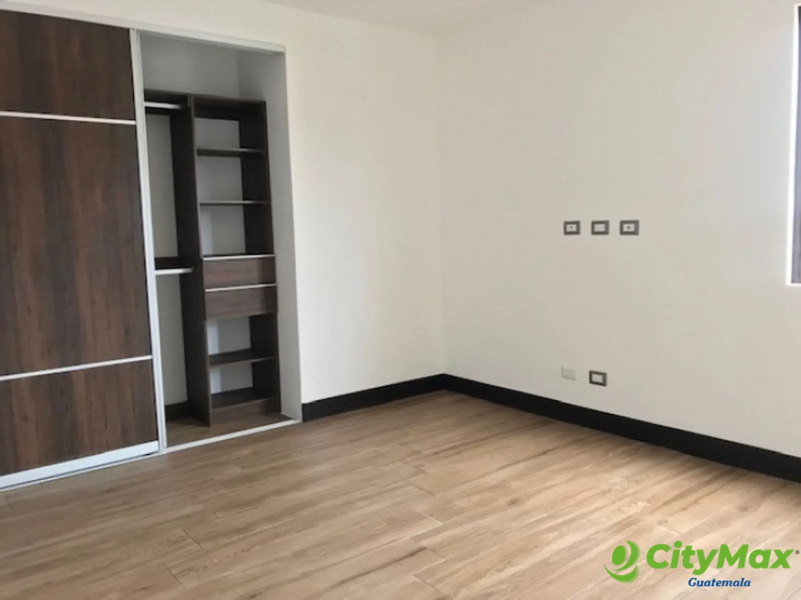 Apartamento en Zona 10 ALQUILER - foto 7