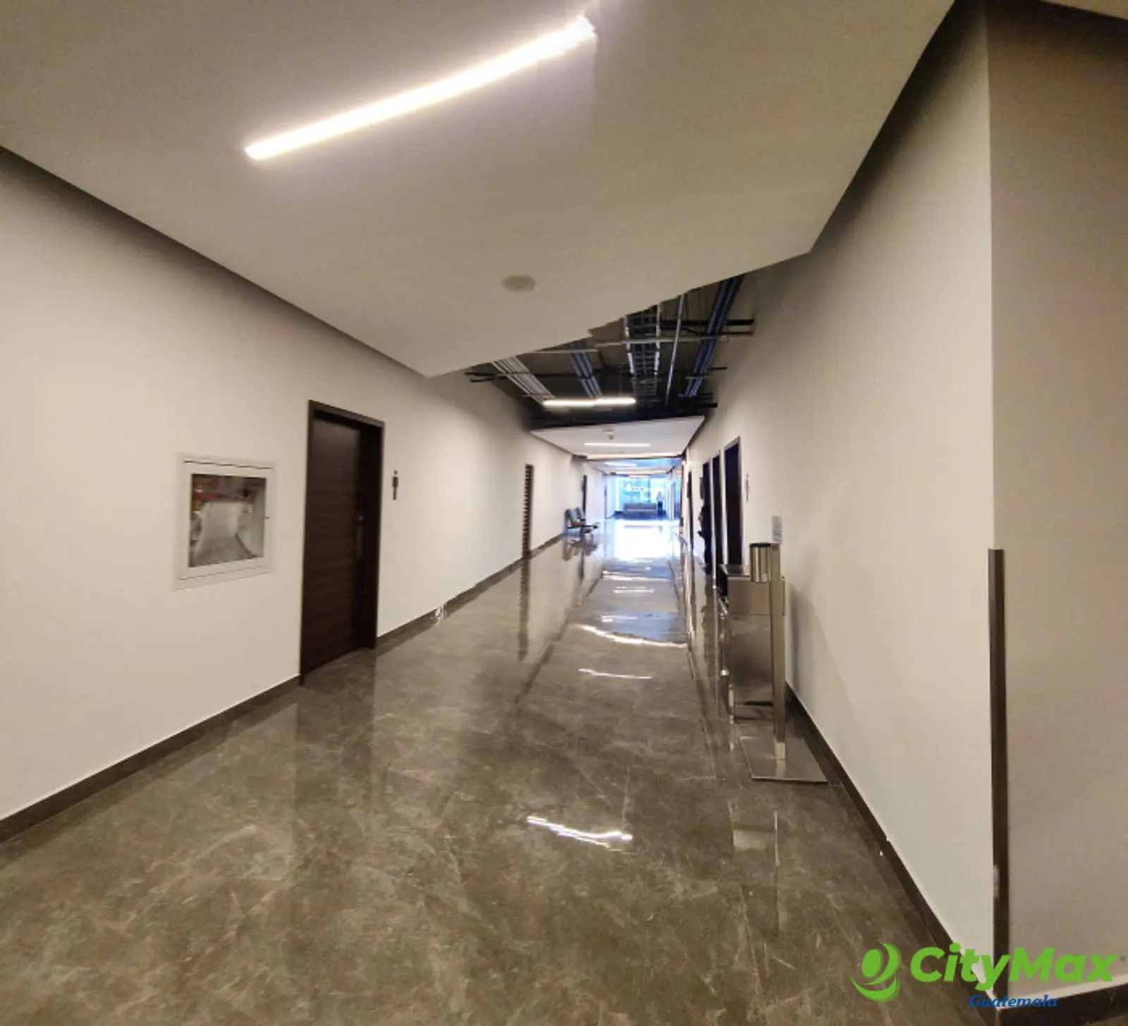 Oficina en Renta en de 305 mts2 Zona 15 Edificio Spazio - foto 14
