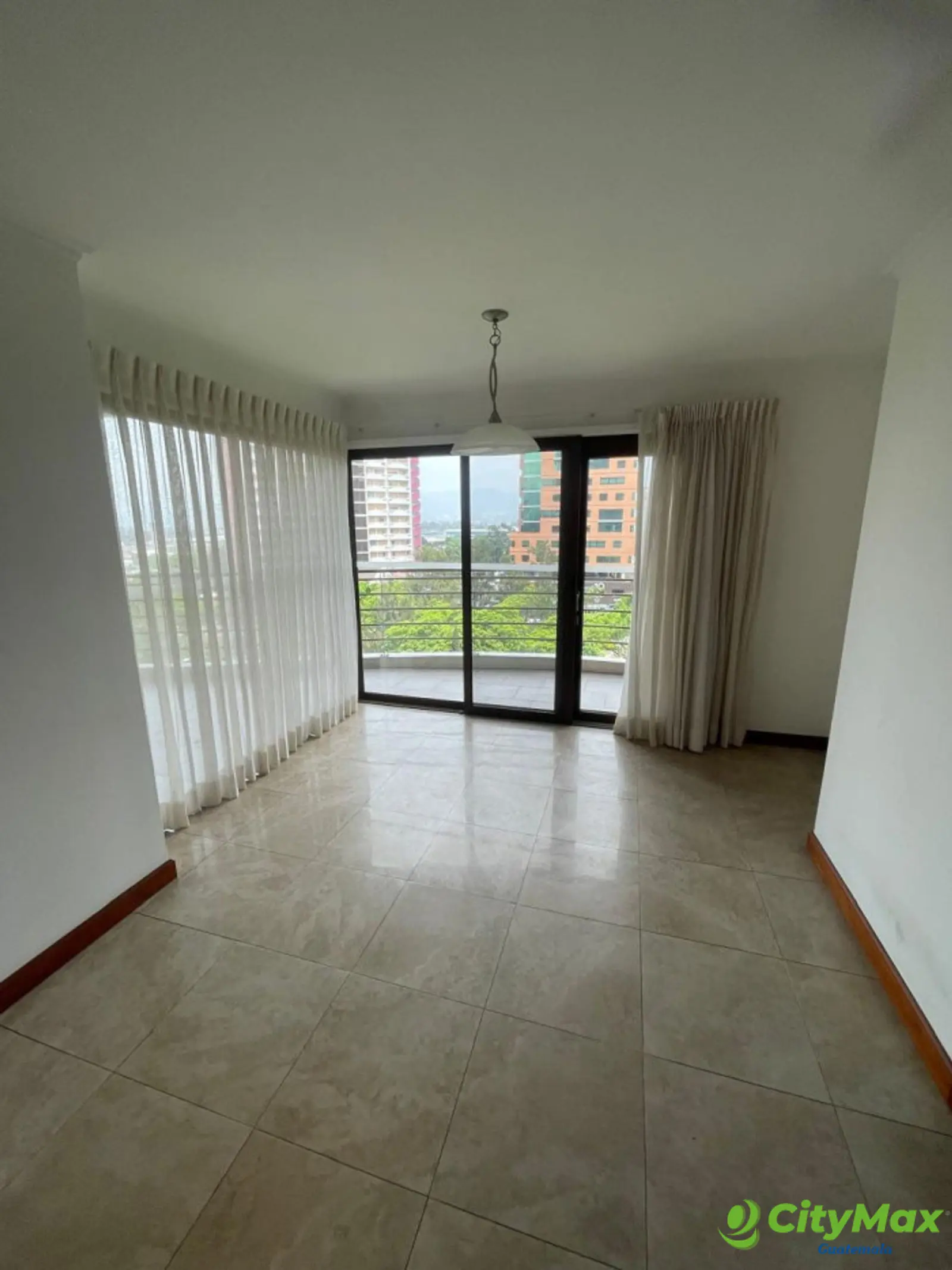 En Renta Apartamento en Tadeus Zona 14 - foto 10