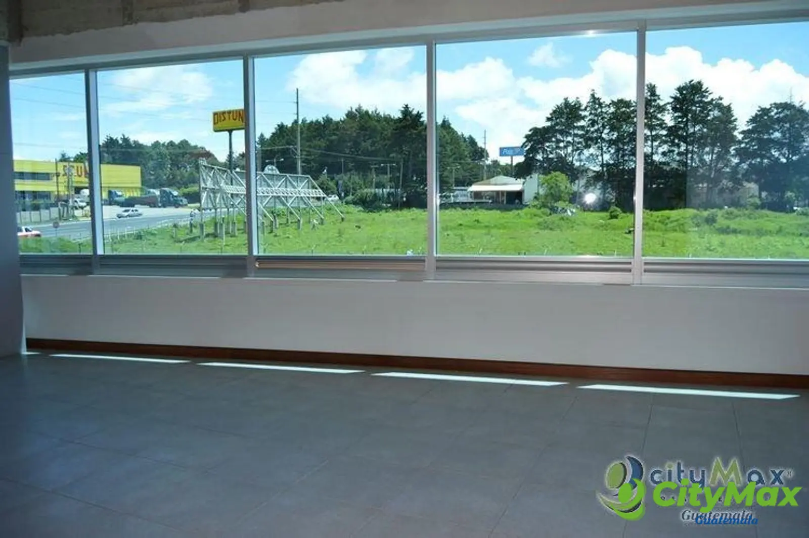 En Venta y Renta oficina en Carretera a El Salvador - foto 4