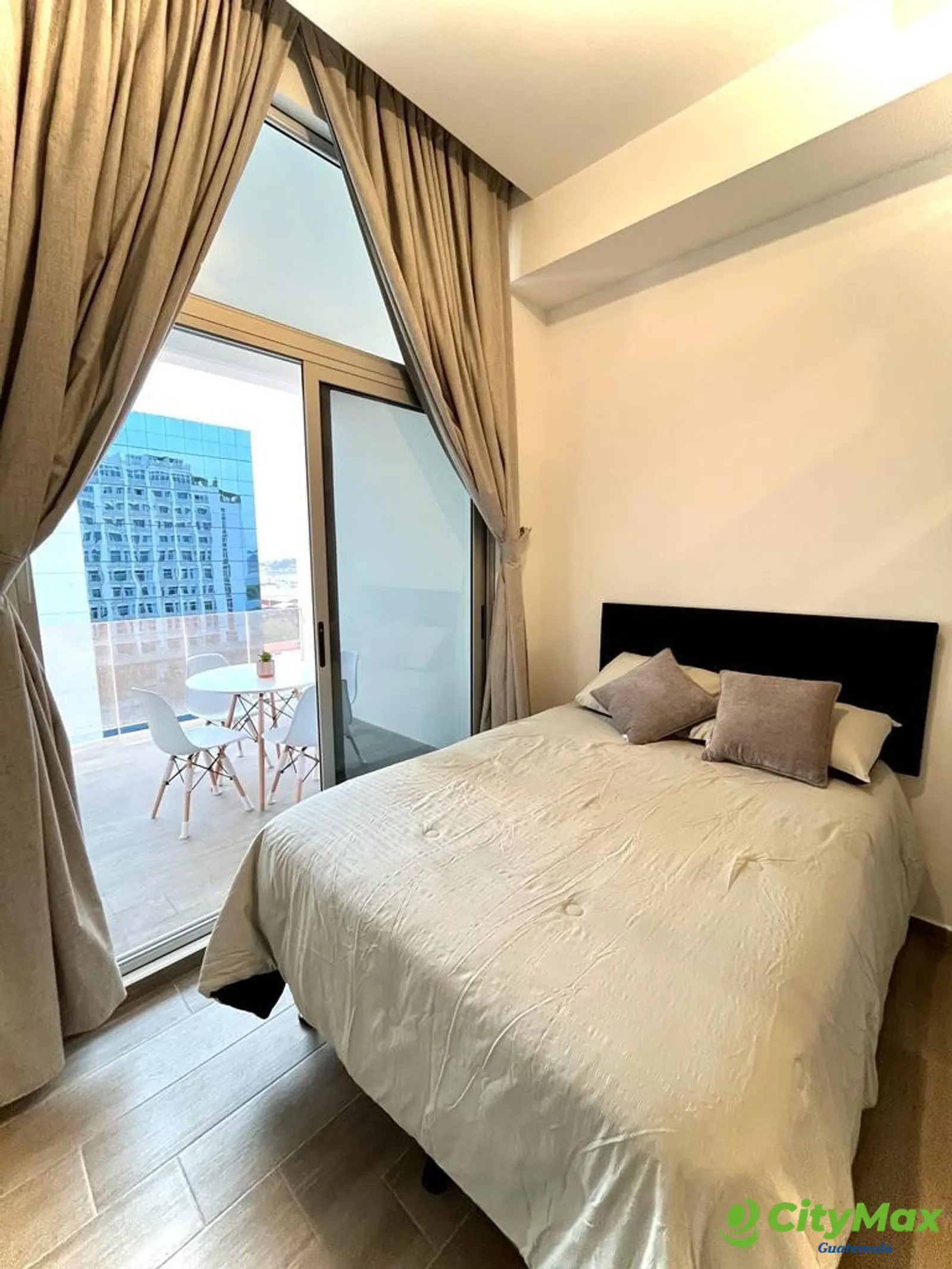 Apartamento-estudio amueblado en renta en zona 13  - foto 2