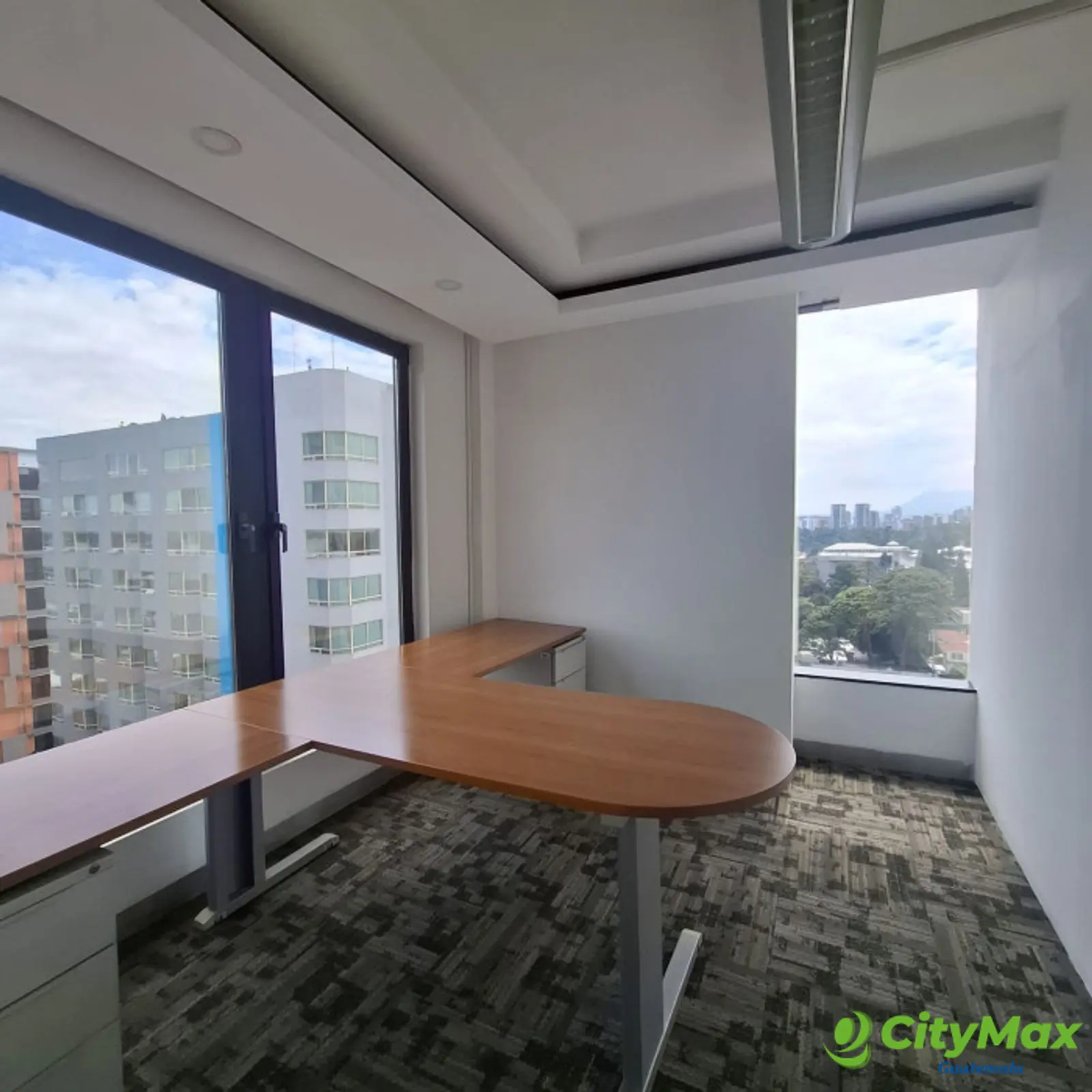 Oficina en venta en zona 10 Medio nivel Para inversión  - foto 10