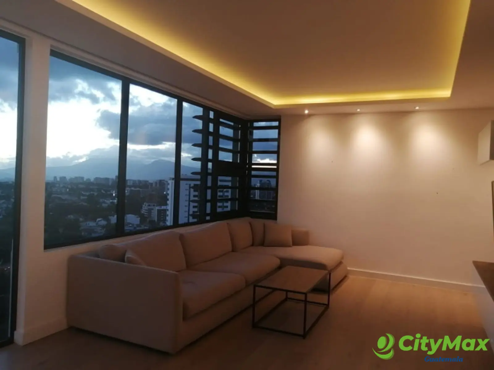 Pent House amueblado en venta lindas vistas zona 15  - foto 21
