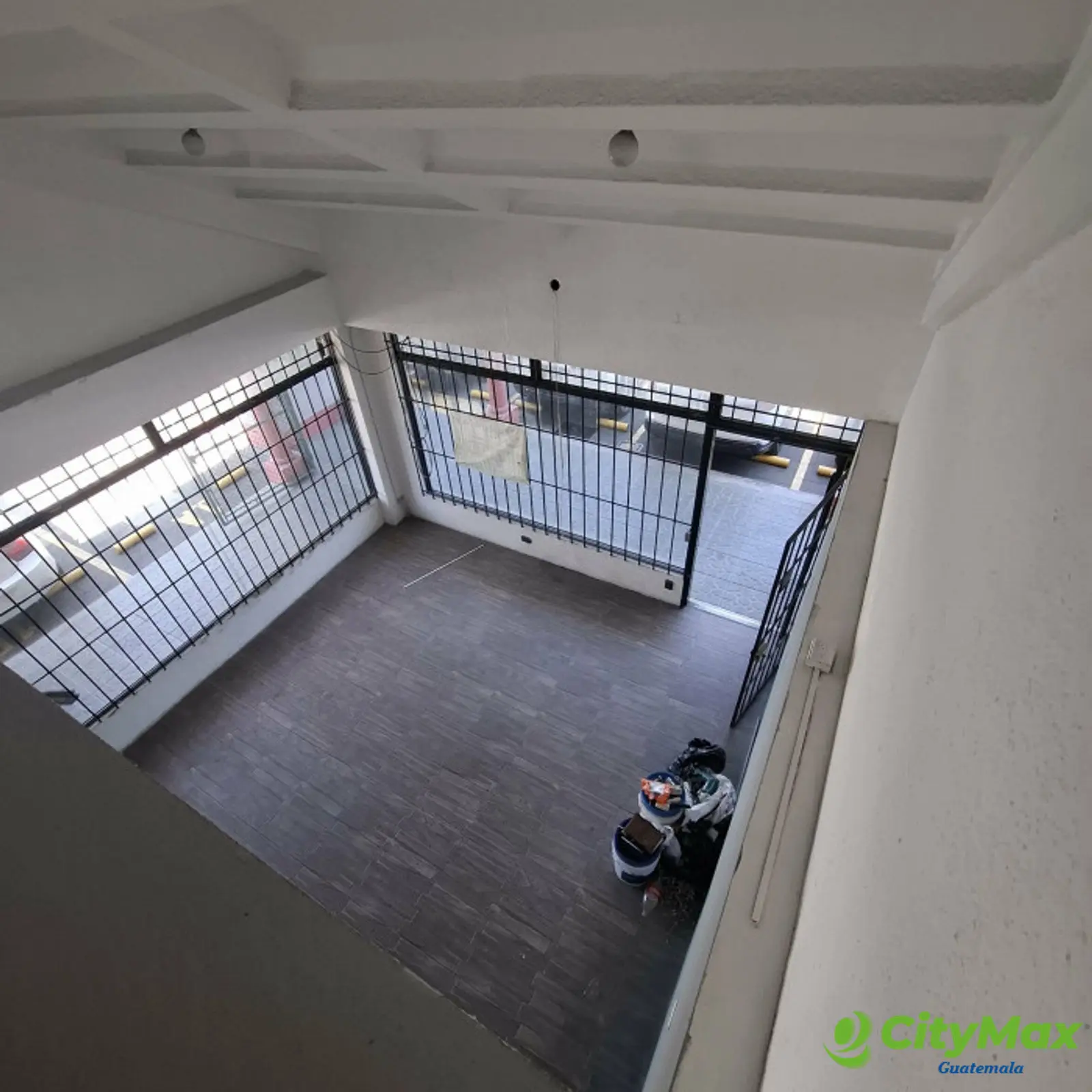 En Renta local con mezanine de 102m2 en Zona 10 - foto 5