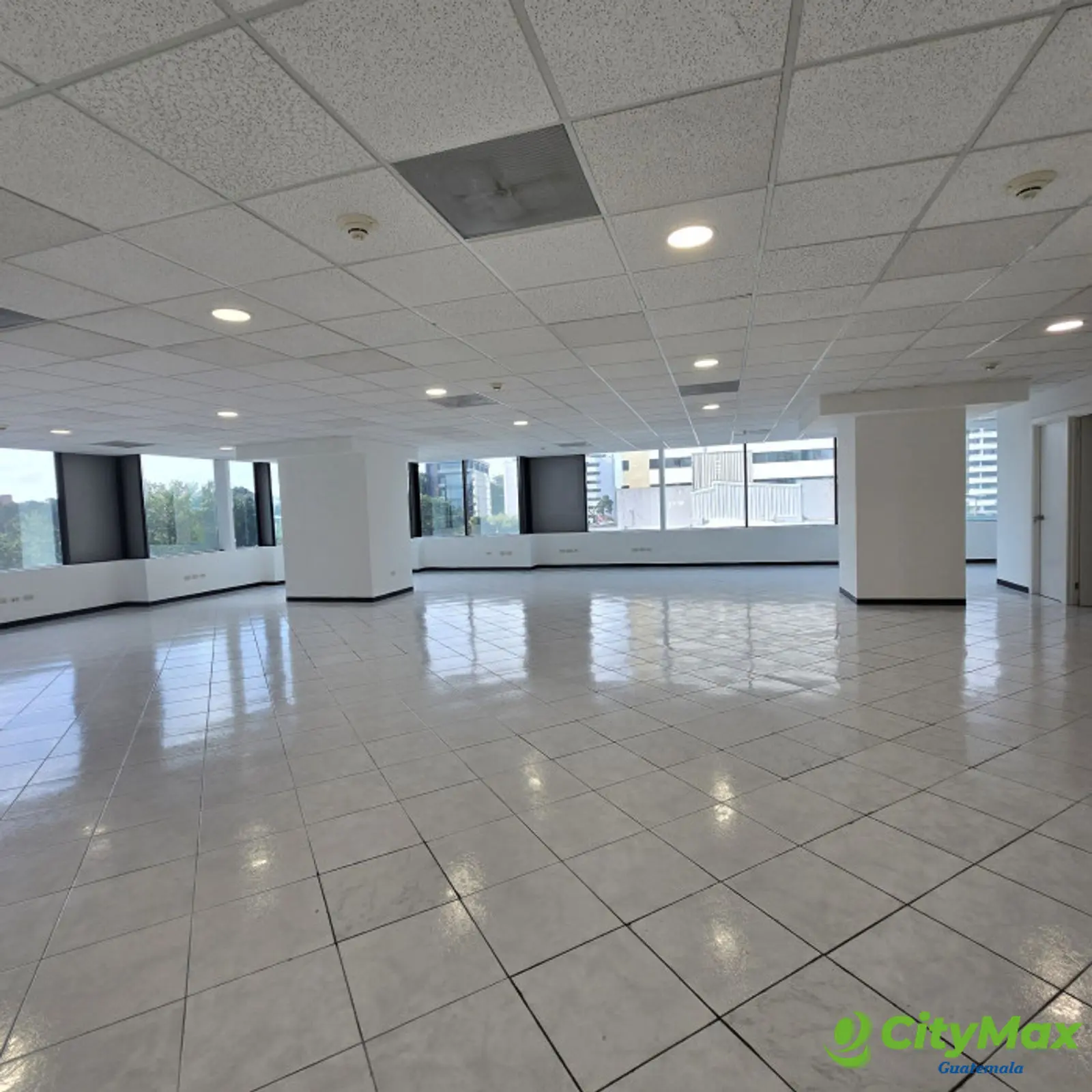 En renta en zona 14 Guatemala Oficina Comercial - foto 19