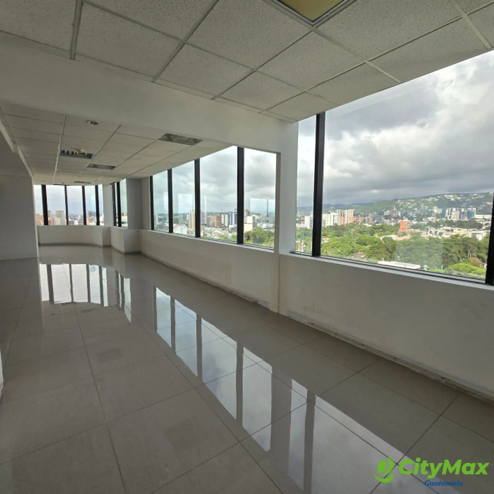 En renta oficina comercial en zona 14 Guatemala - foto 7