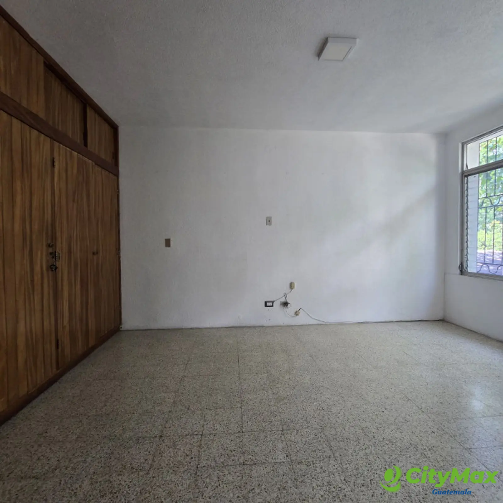 En Renta Casa en Zona 15 ideal para oficinas !! - foto 10