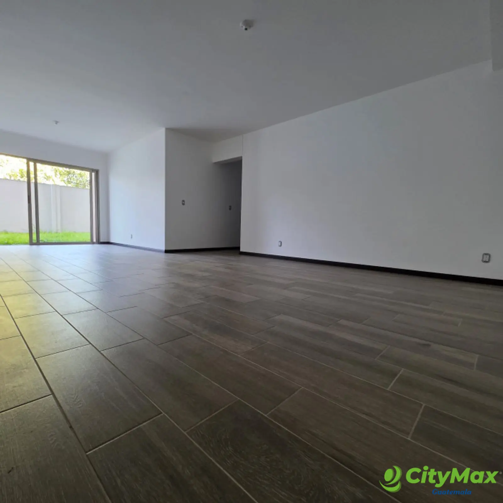 Apartamento con jardin en Venta Zona 14 La Villa - foto 6