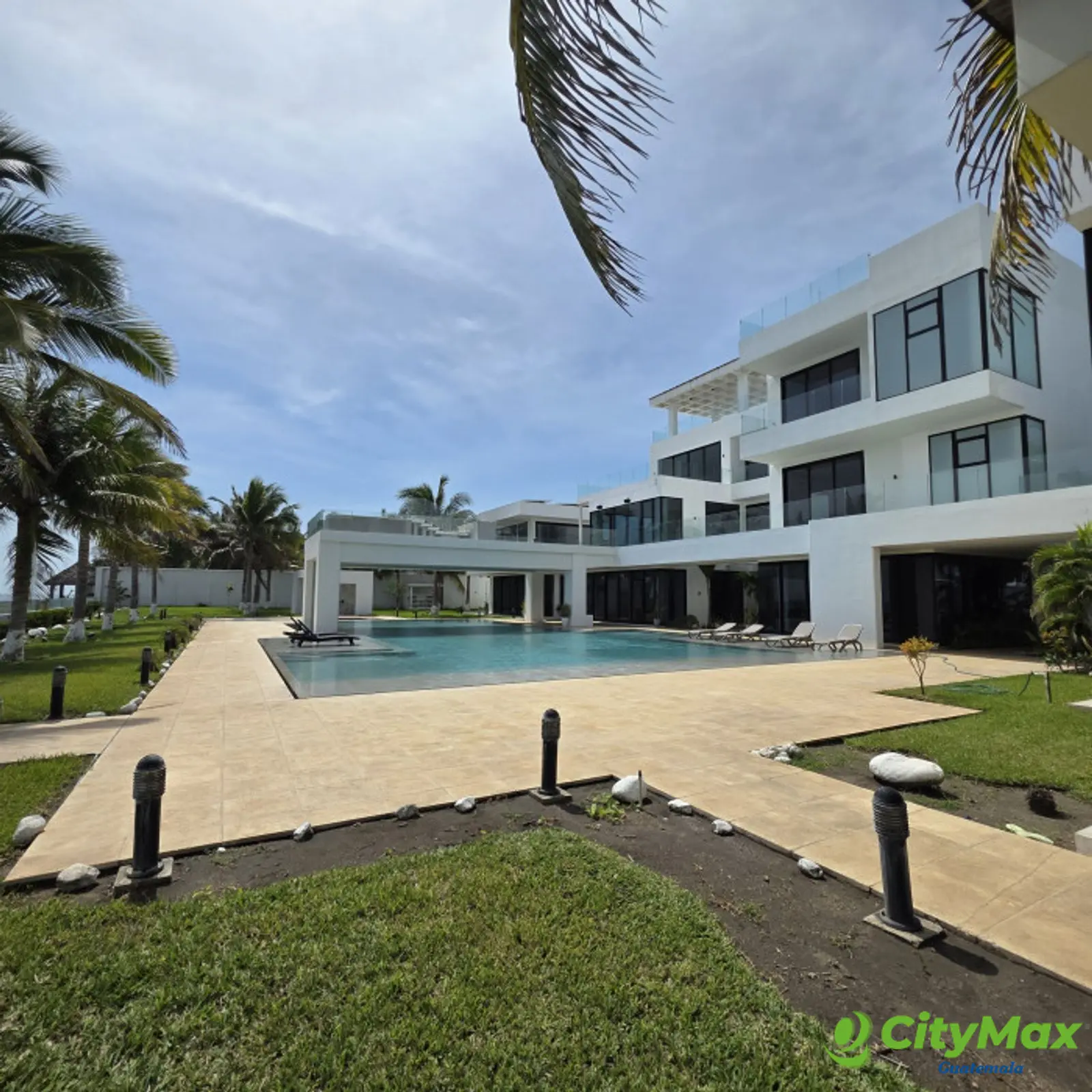 Exclusiva y Lujosa Casa venta frente al Mar Monterrico - foto 4