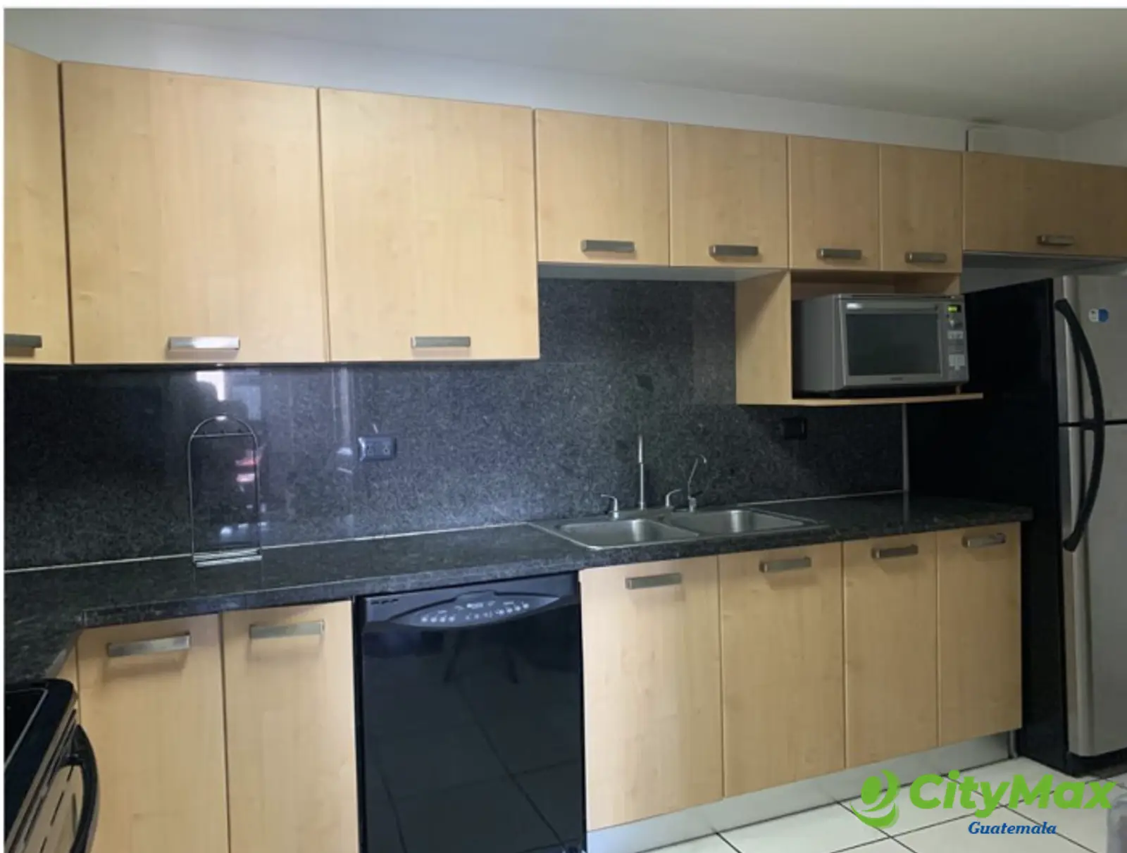 En Alquiler Apartamento amueblado en Zona 10 - foto 16
