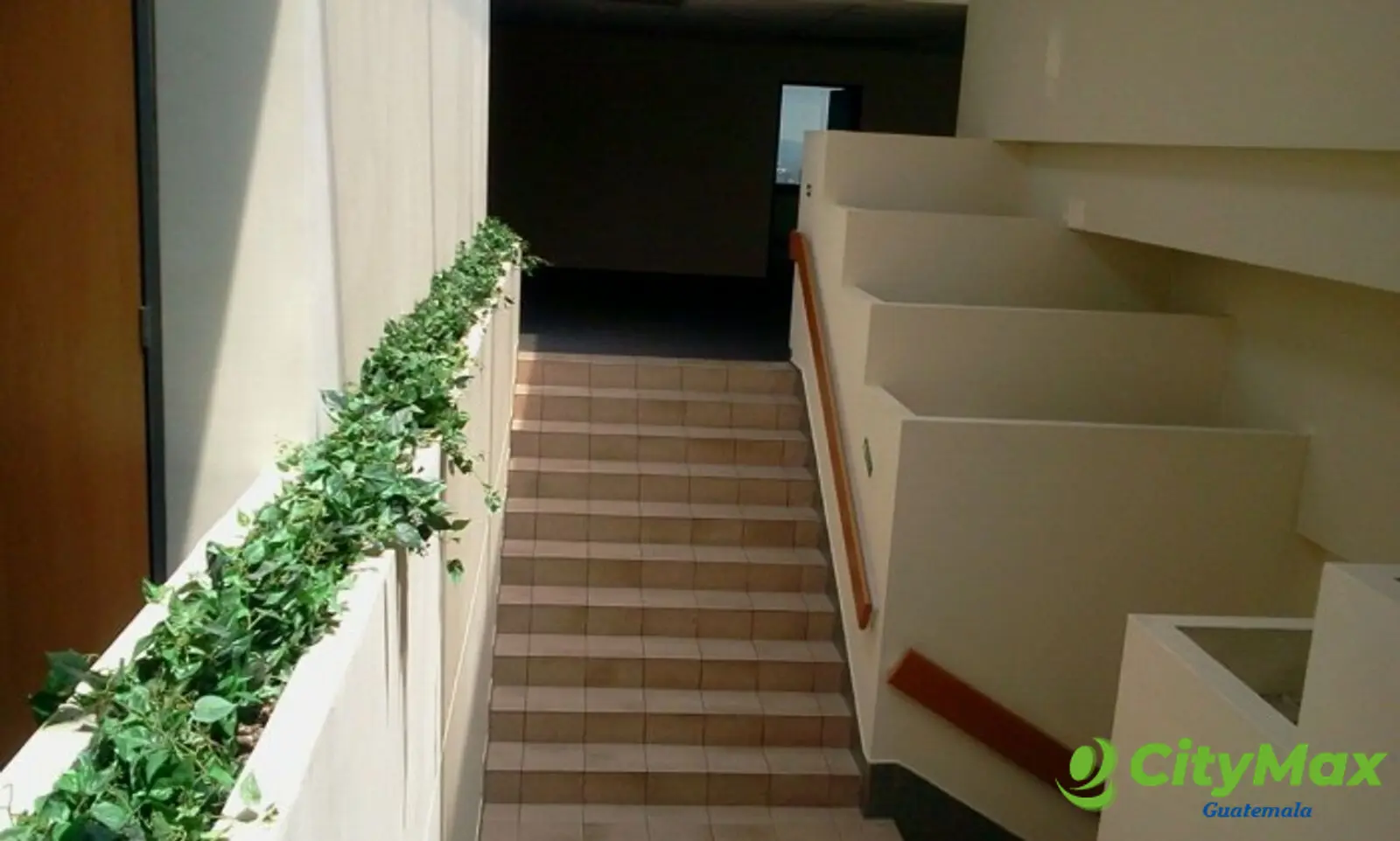 Oficina en Penthouse en Renta Zona 10 - foto 17