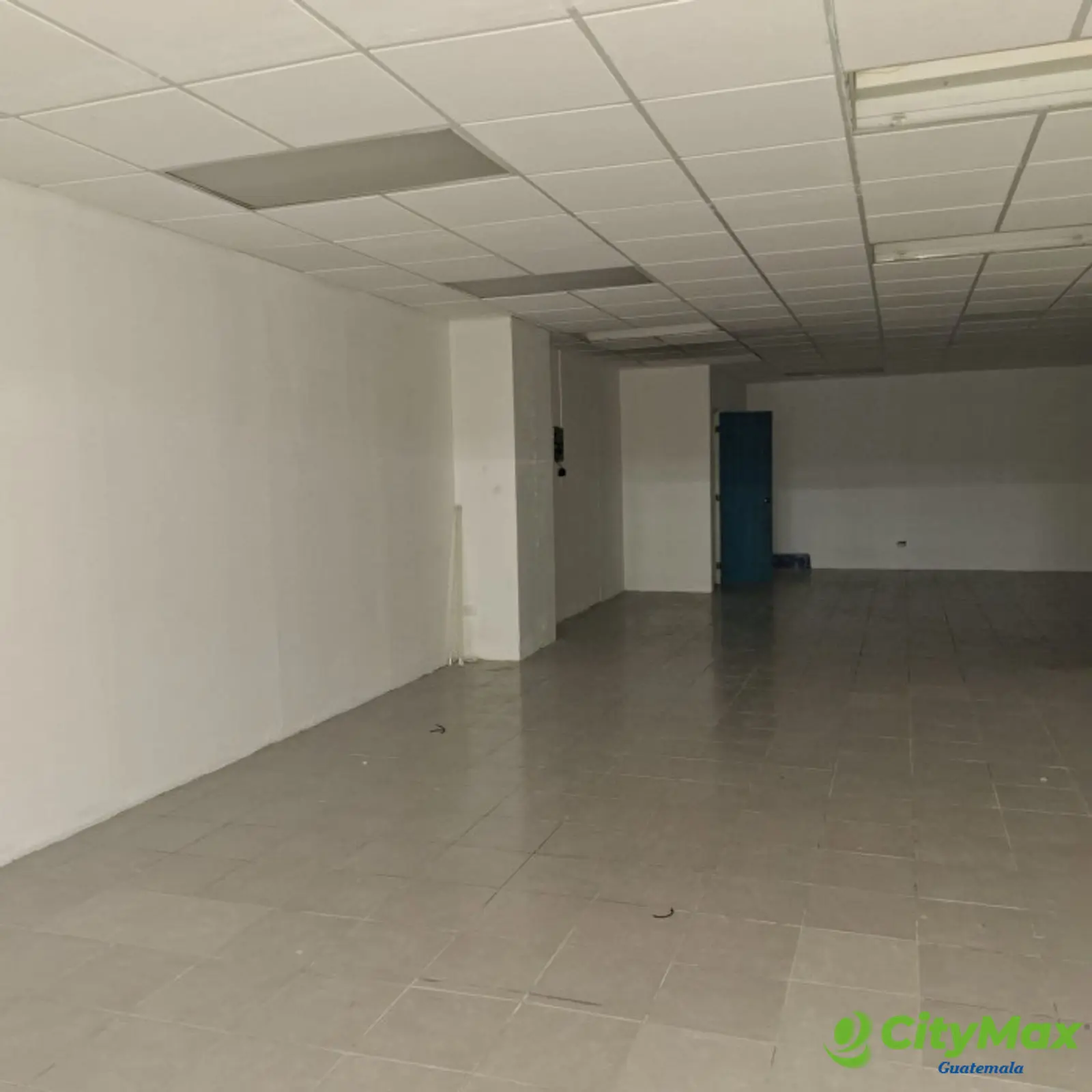 En ALQUILER LOCAL Comercial En zona 5 Centro Comercial - foto 4
