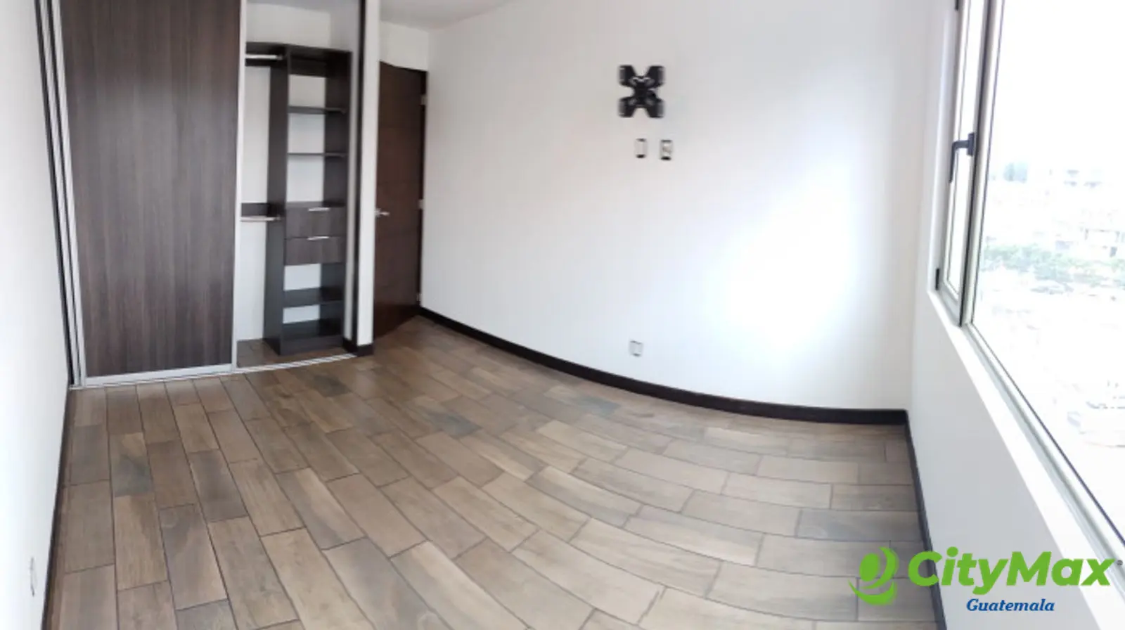 Apartamento en Renta en Zona 10 Edificio Verona - foto 5