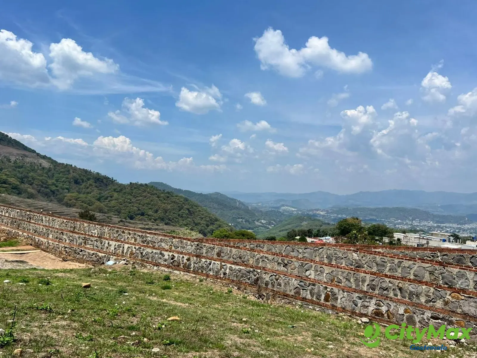 Terreno en Venta en Zona 18 Ciudad de Guatemala - foto 9