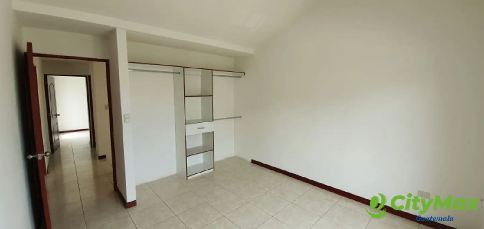 Casa en Venta en Villa Capri Carretera a el Salvador - foto 6