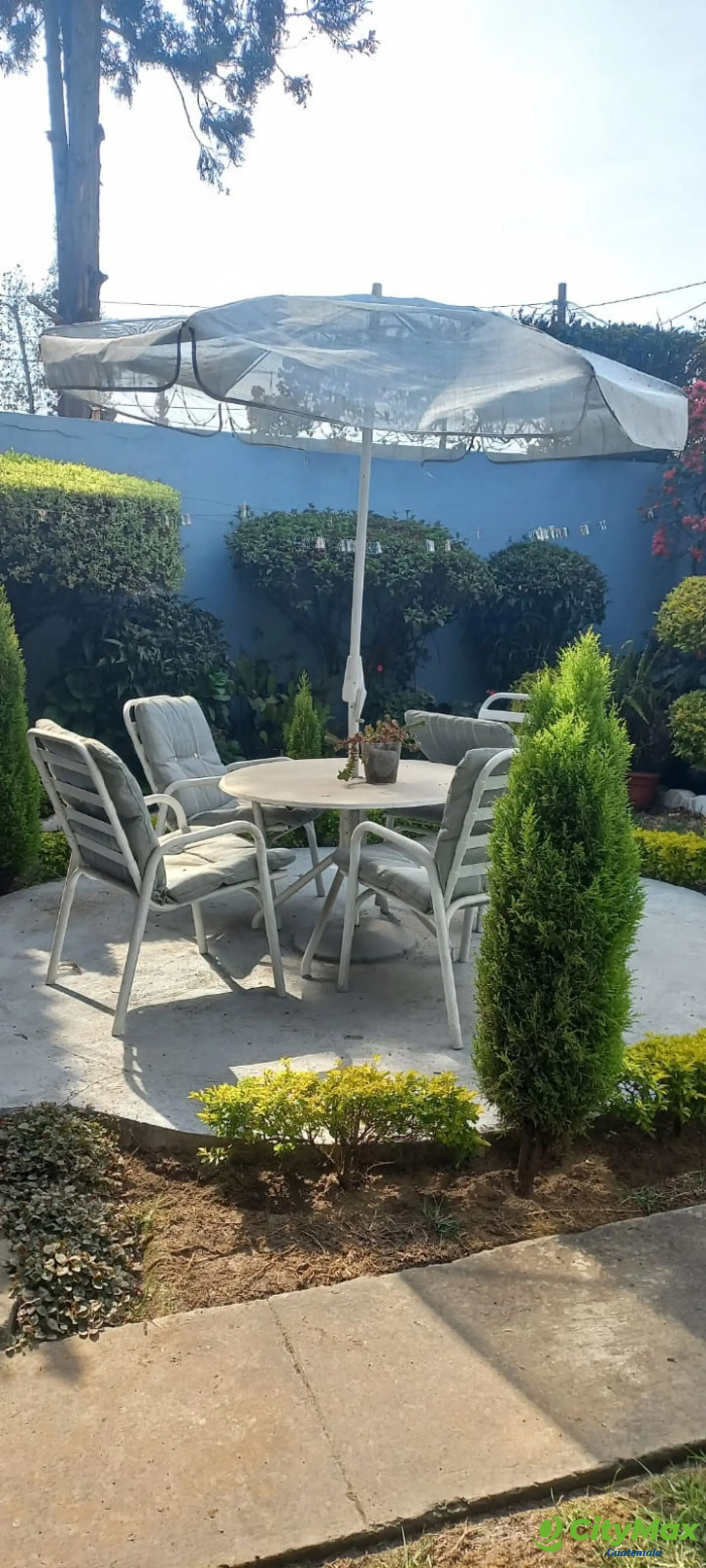 En venta casa grande con jardín La Floresta zona 9 Xela - foto 13