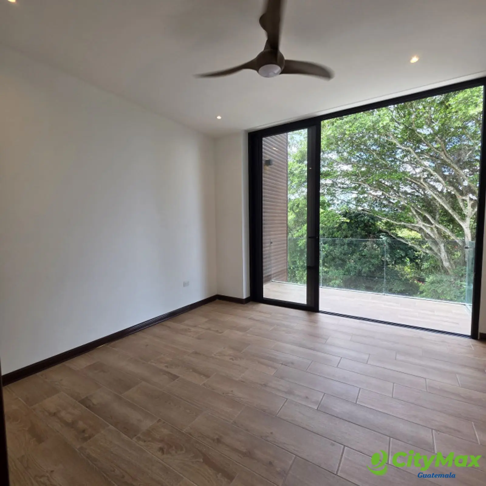 Exclusiva Casa en Venta en Laguna El Pino Guatemala - foto 7