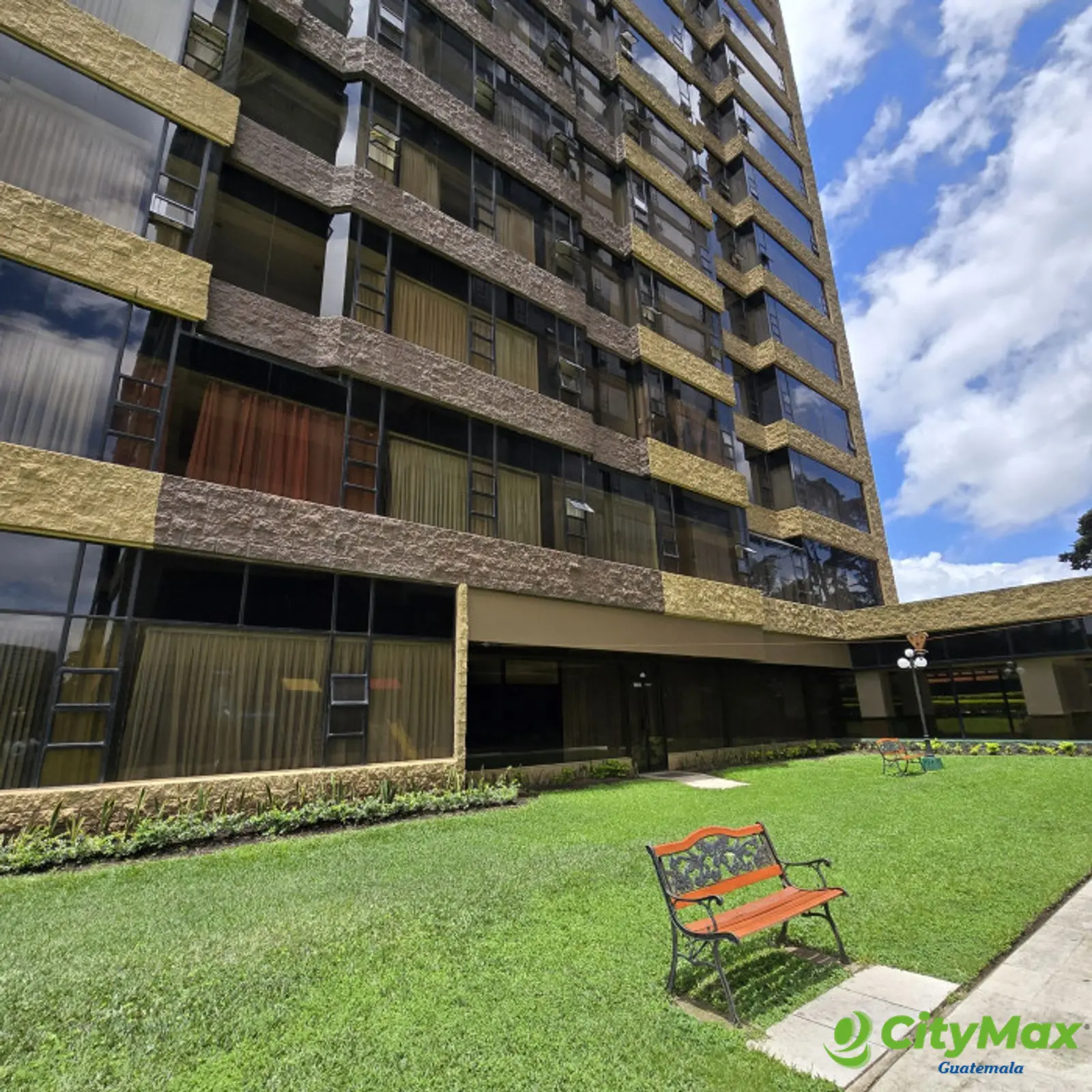 En Renta apartamento amueblado en zona 10 Guatemala - foto 3