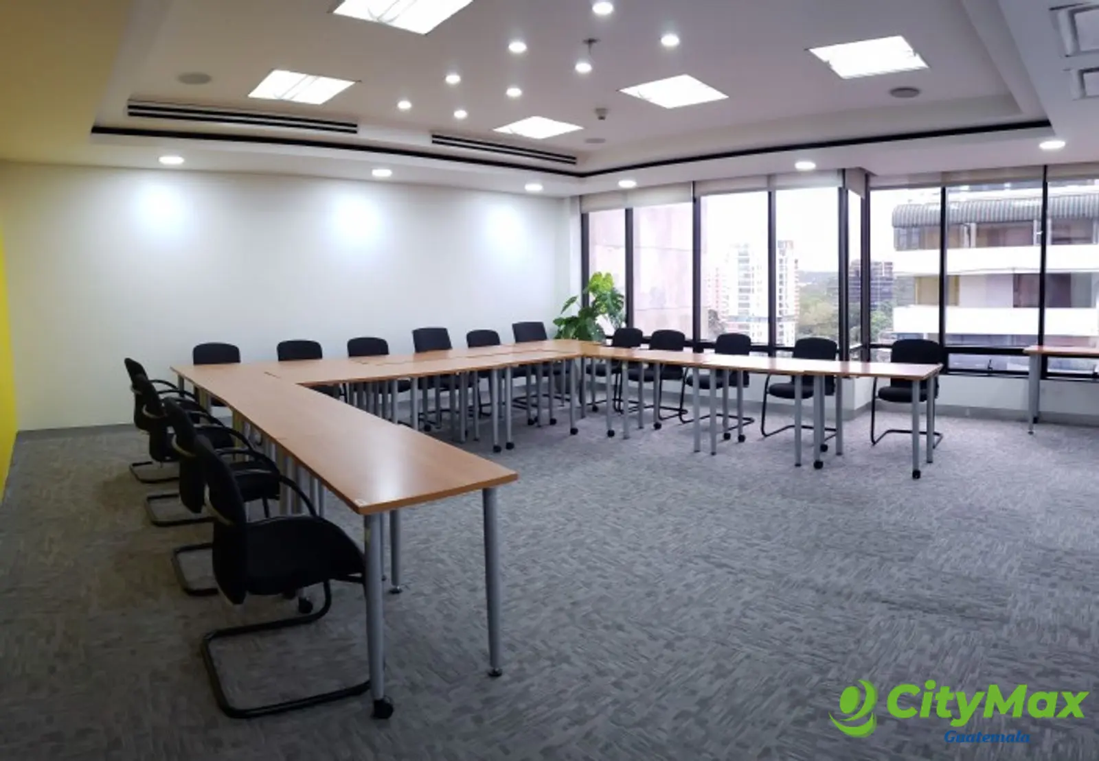 Oficina en venta zona 10 NIVEL COMPLETO inversión  - foto 15
