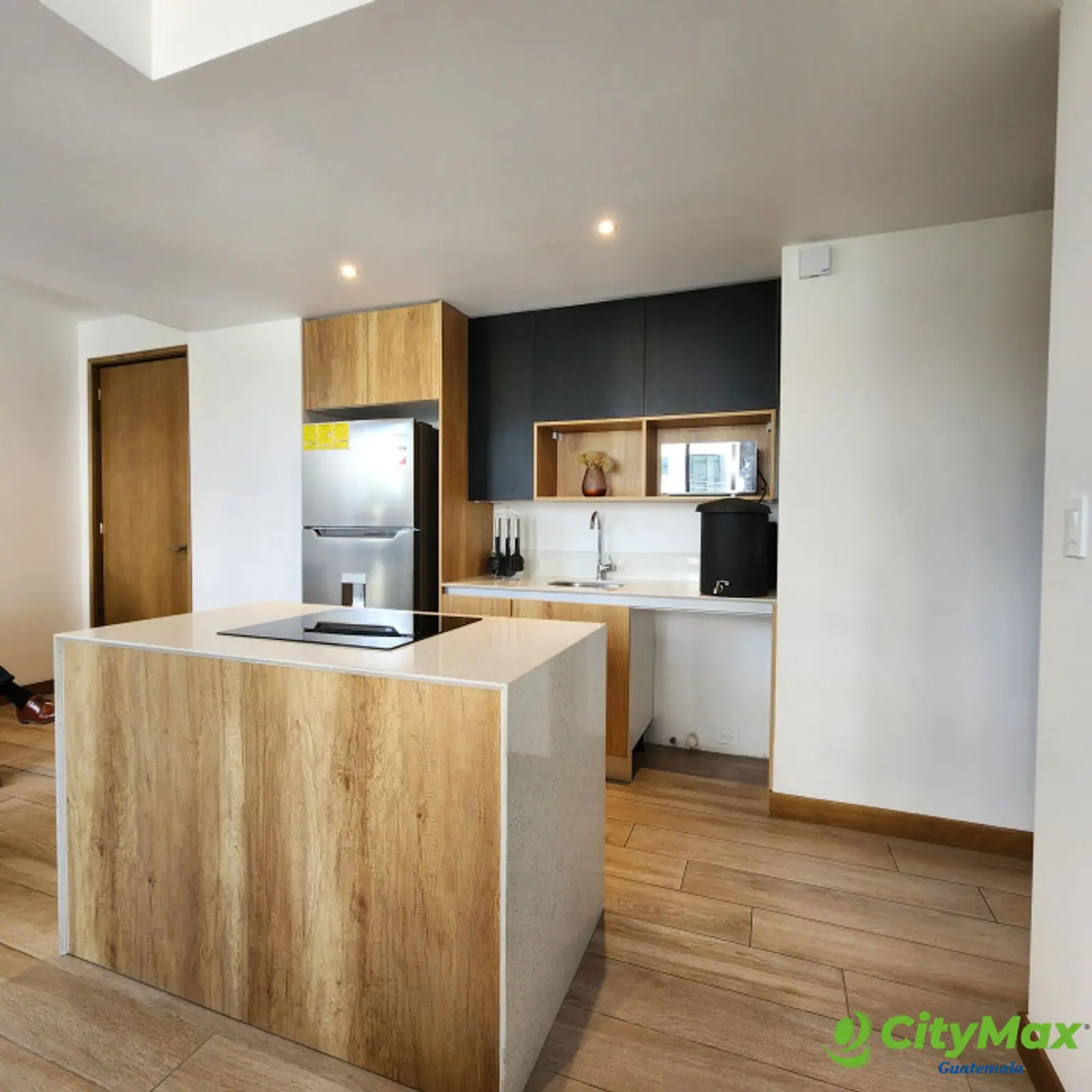 En Venta apartamentos en La Villa zona 14 Guatemala - foto 8