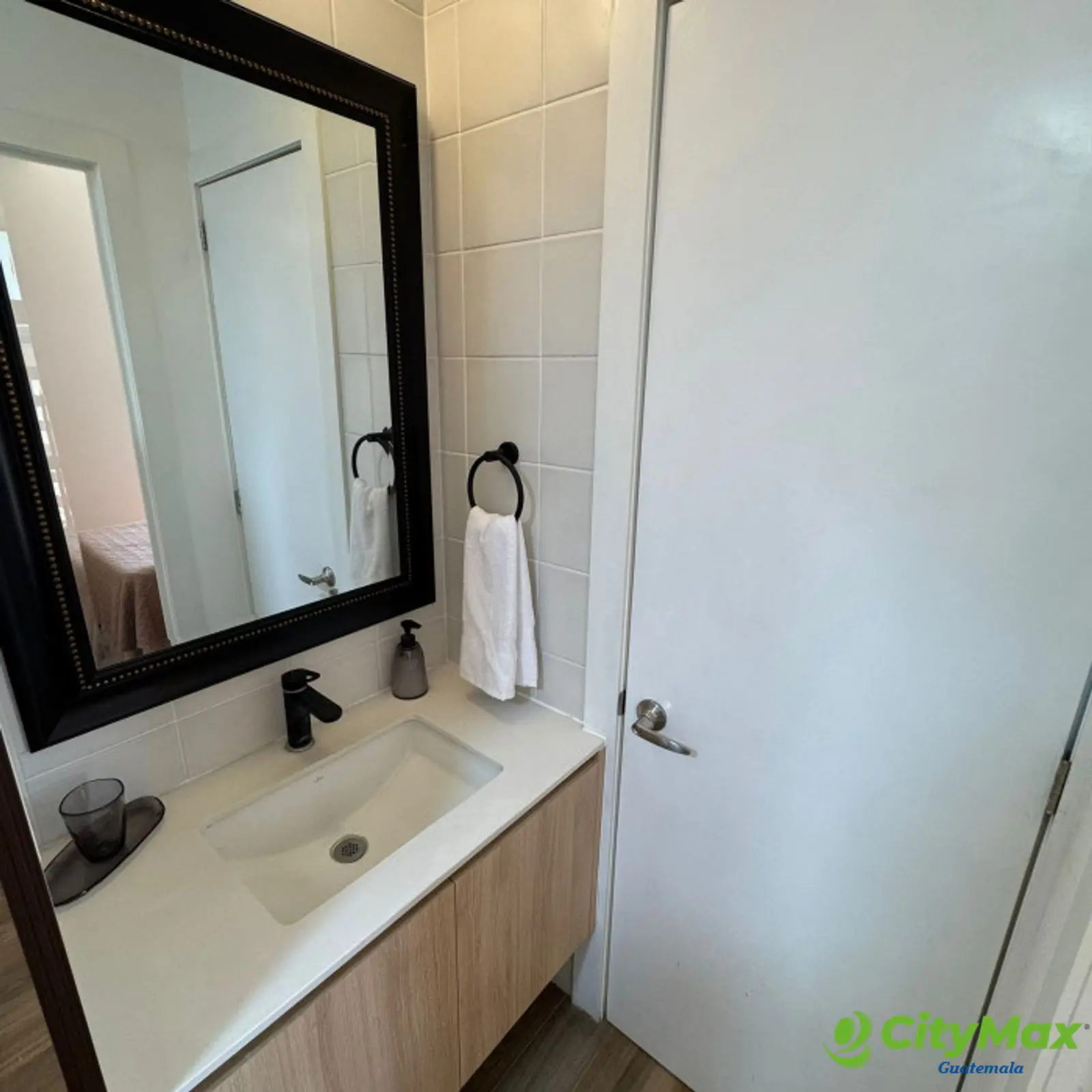 Apartamento Amueblado en Venta N Americas Zona 13 - foto 18