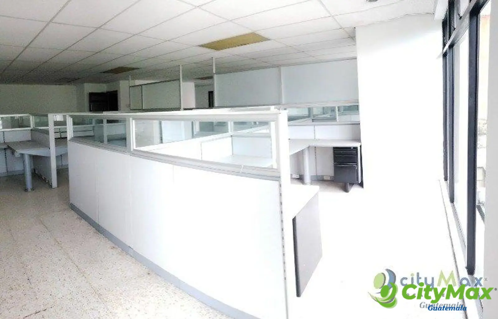 Alquilo y vendo oficina en zona 9 Guatemala! - foto 13