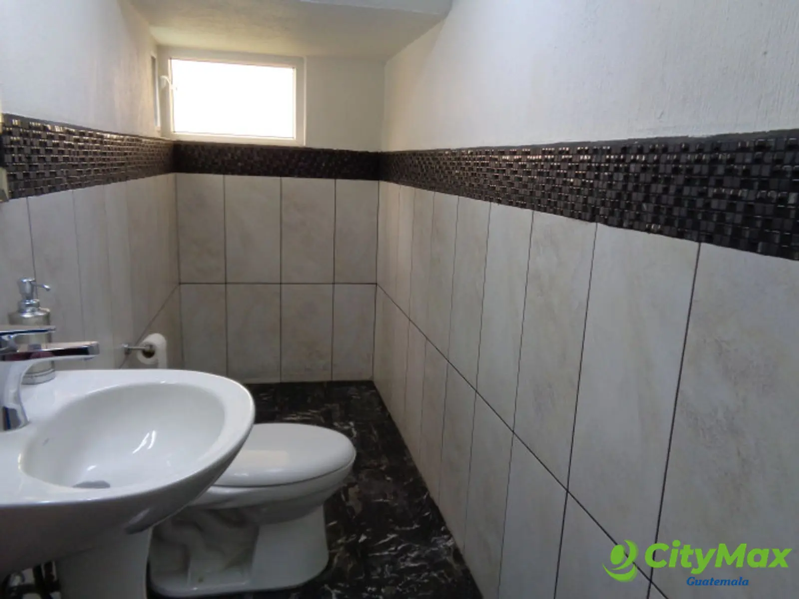 Casa REMODELADA en Venta La Encantada Km 12 CES - foto 10